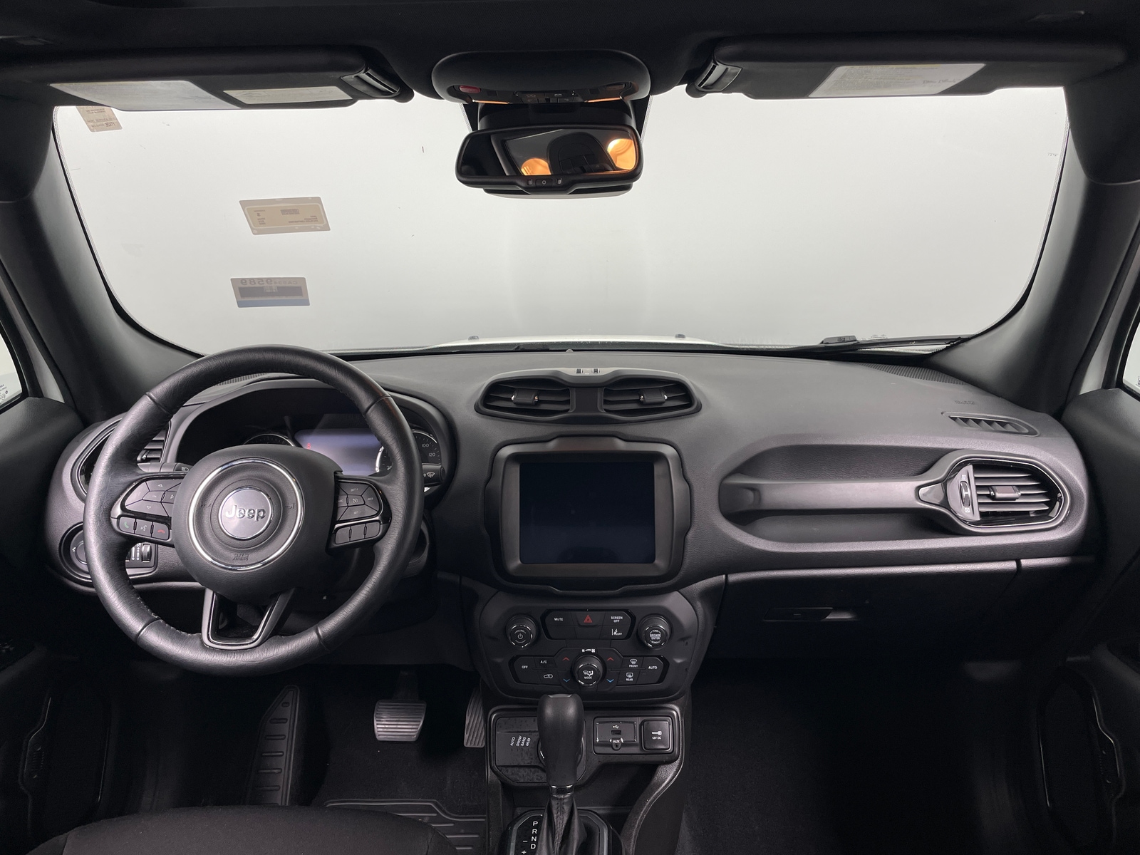 Thumbnail: 2022 Jeep Renegade - 3