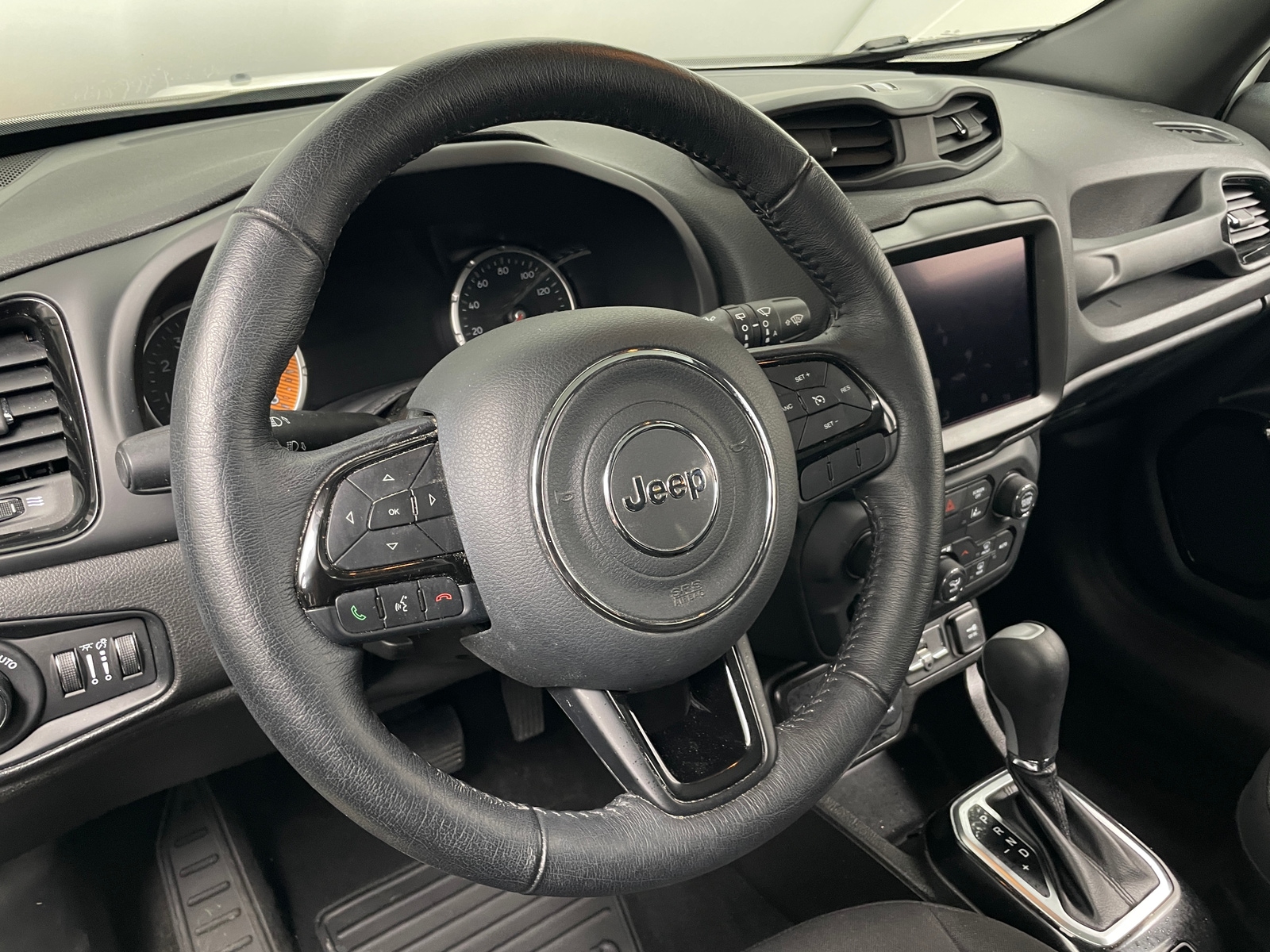 Thumbnail: 2022 Jeep Renegade - 5