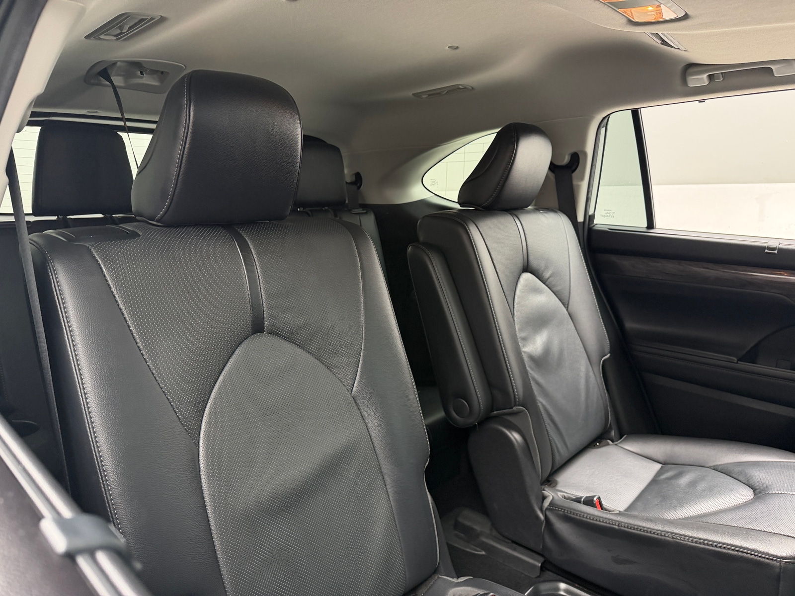 Thumbnail: 2020 Toyota Highlander - 5