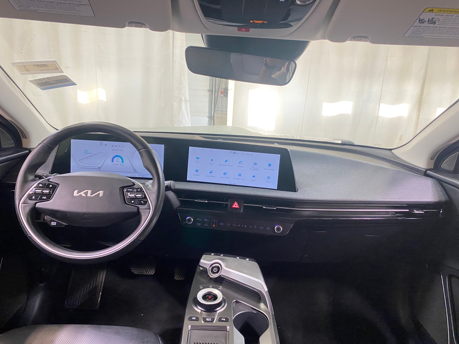 Thumbnail: 2023 Kia EV6 - 2