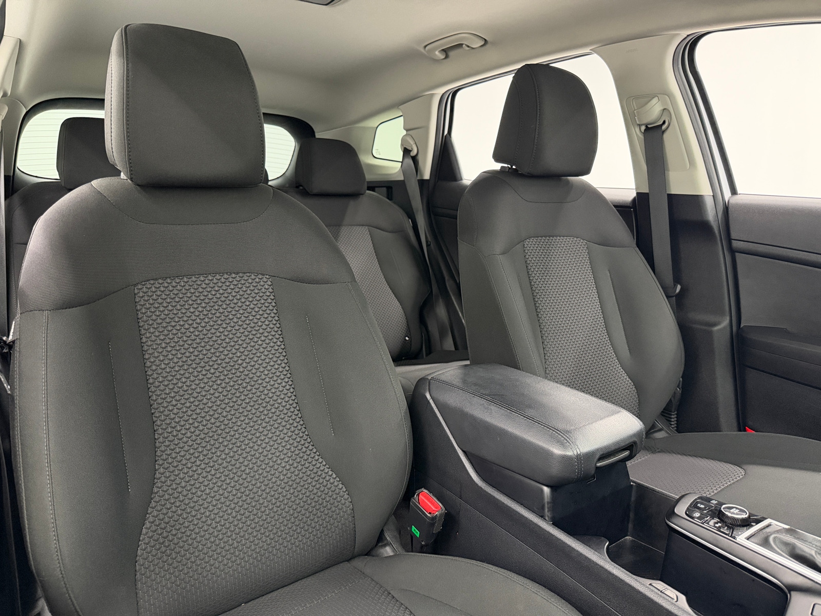 Thumbnail: 2025 Kia Sportage - 2