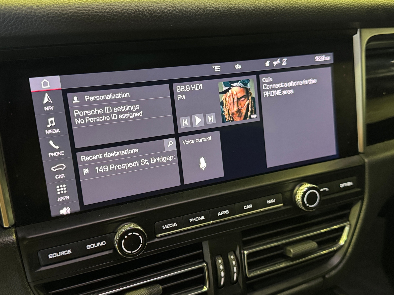 Thumbnail: 2020 Porsche Macan - 3