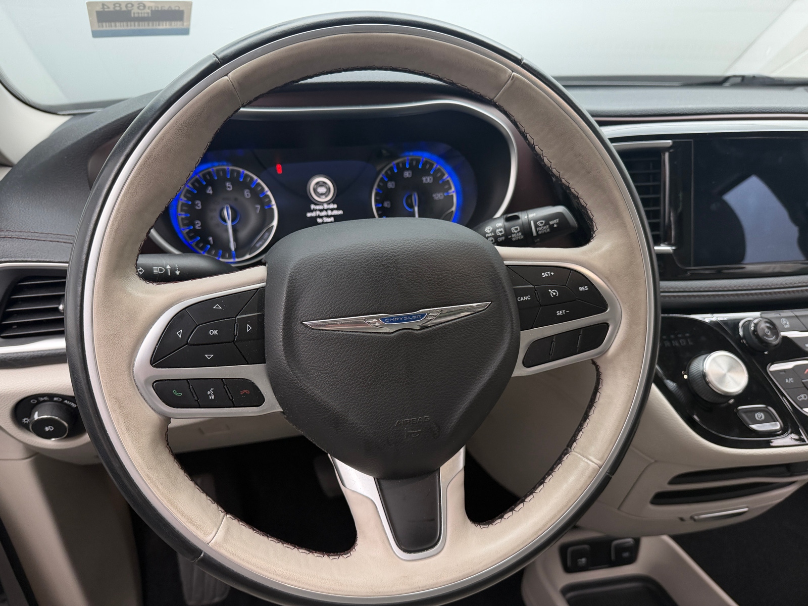 Thumbnail: 2018 Chrysler Pacifica - 4