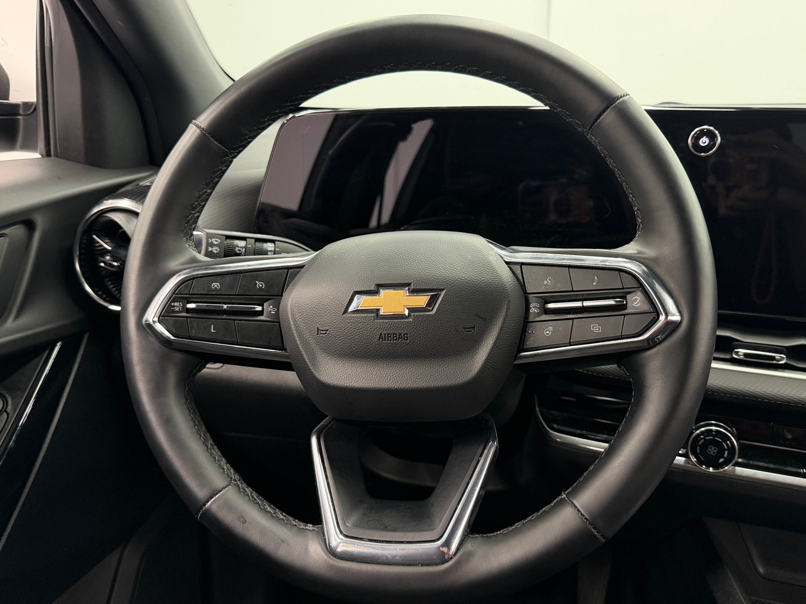 Thumbnail: 2025 Chevrolet Equinox - 5