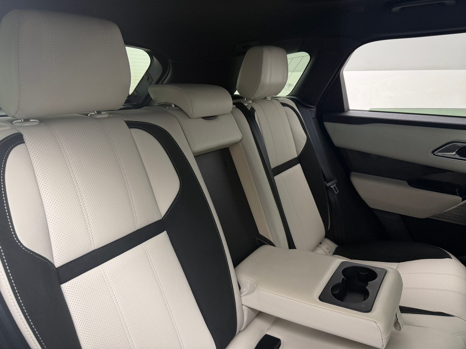 Thumbnail: 2020 Land Rover Range Rover Velar - 5