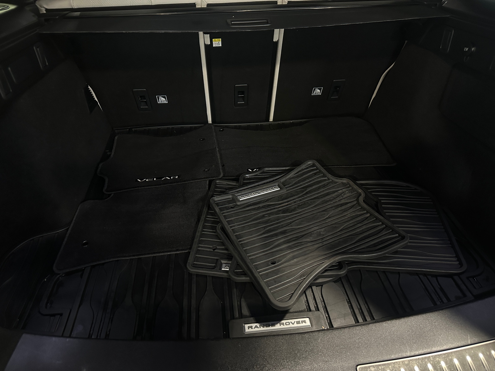 Thumbnail: 2020 Land Rover Range Rover Velar - 6