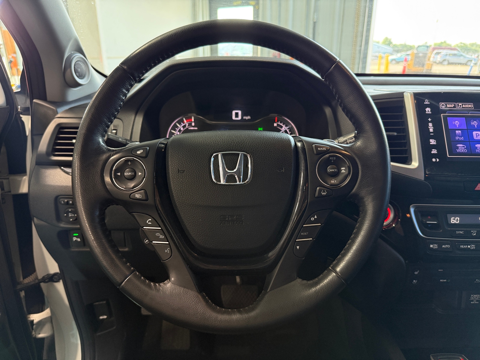 Thumbnail: 2017 Honda Pilot - 5