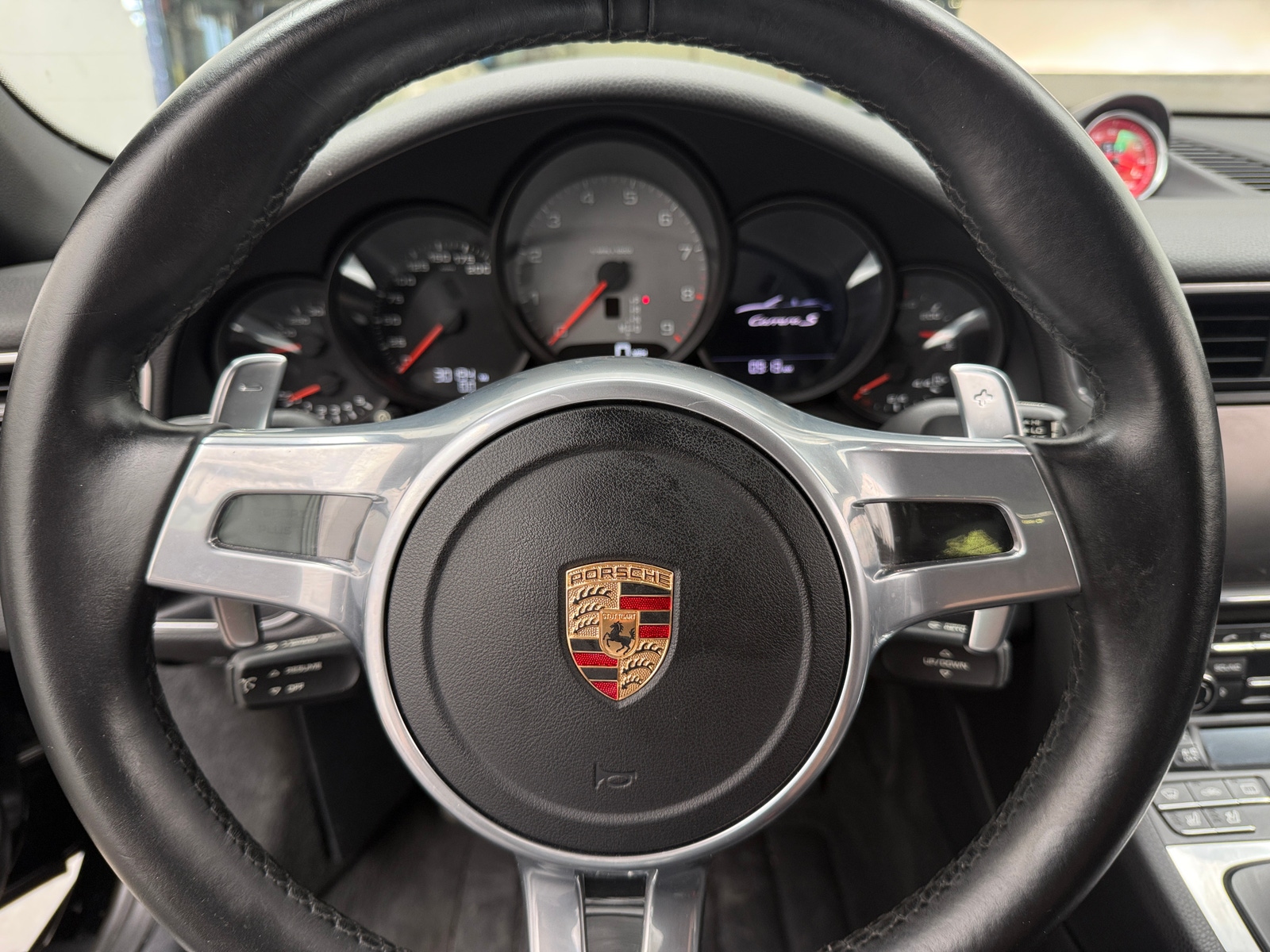 Thumbnail: 2014 Porsche 911 - 4