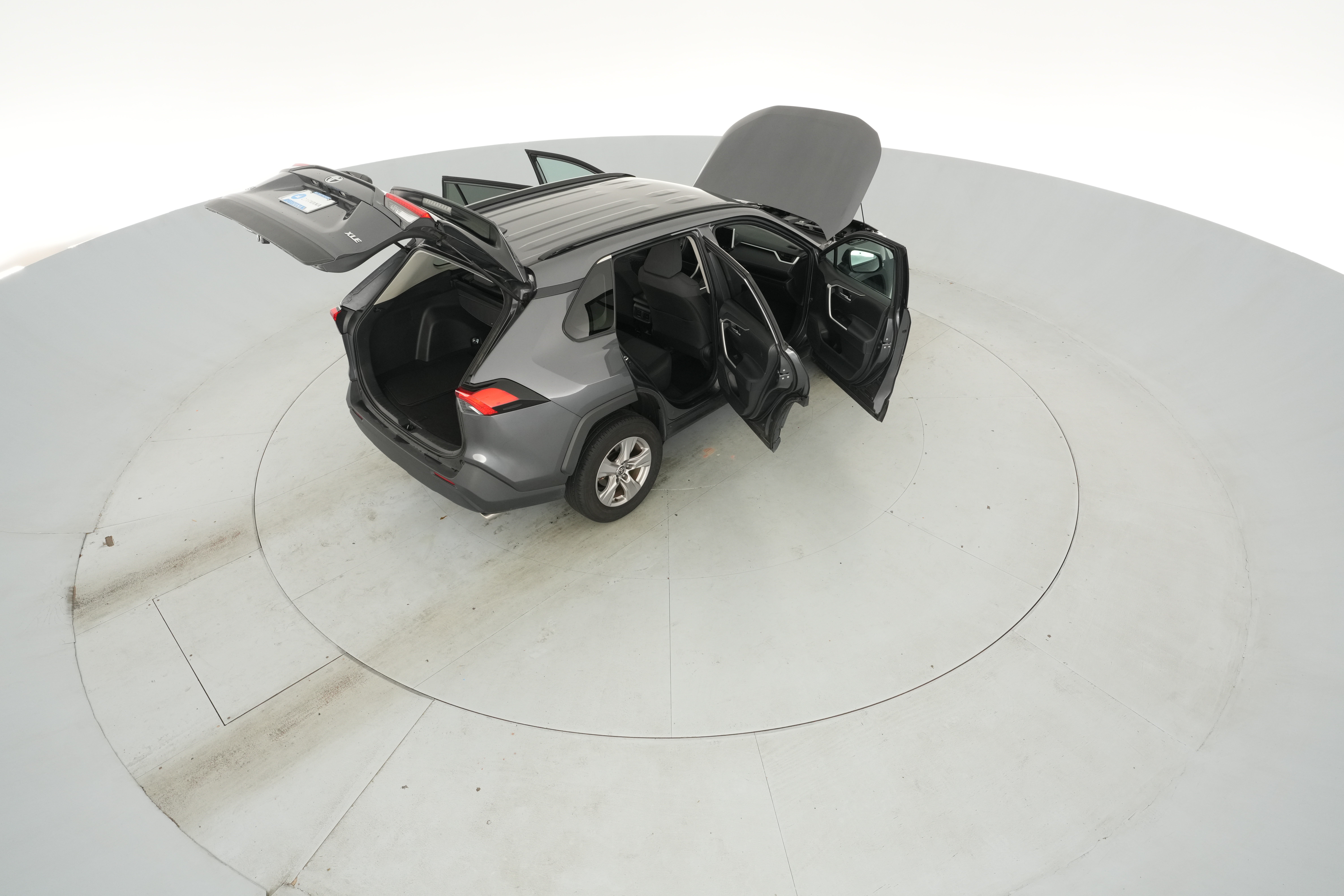 2025 Toyota RAV4 XLE - Photo 48