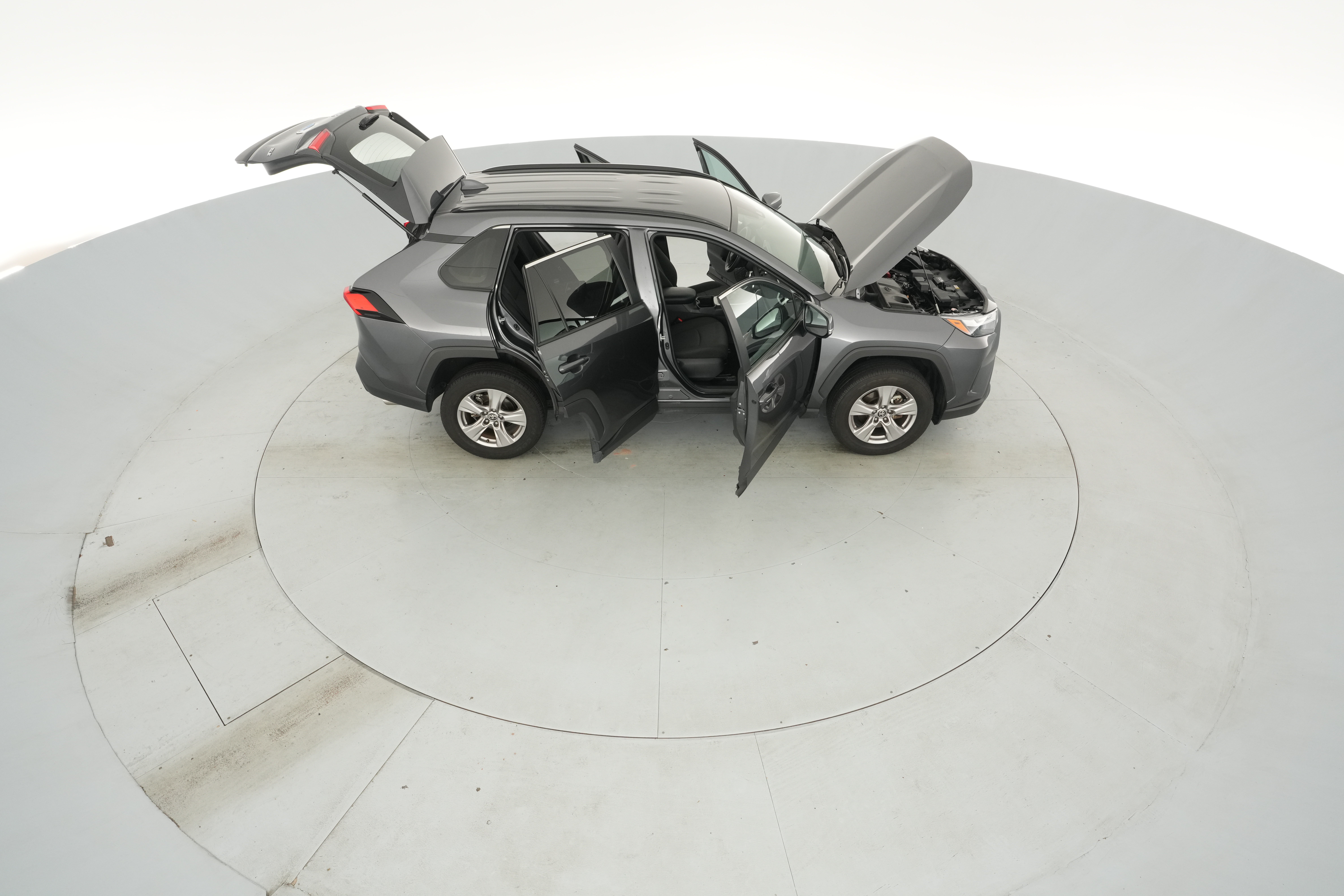 2025 Toyota RAV4 XLE - Photo 50