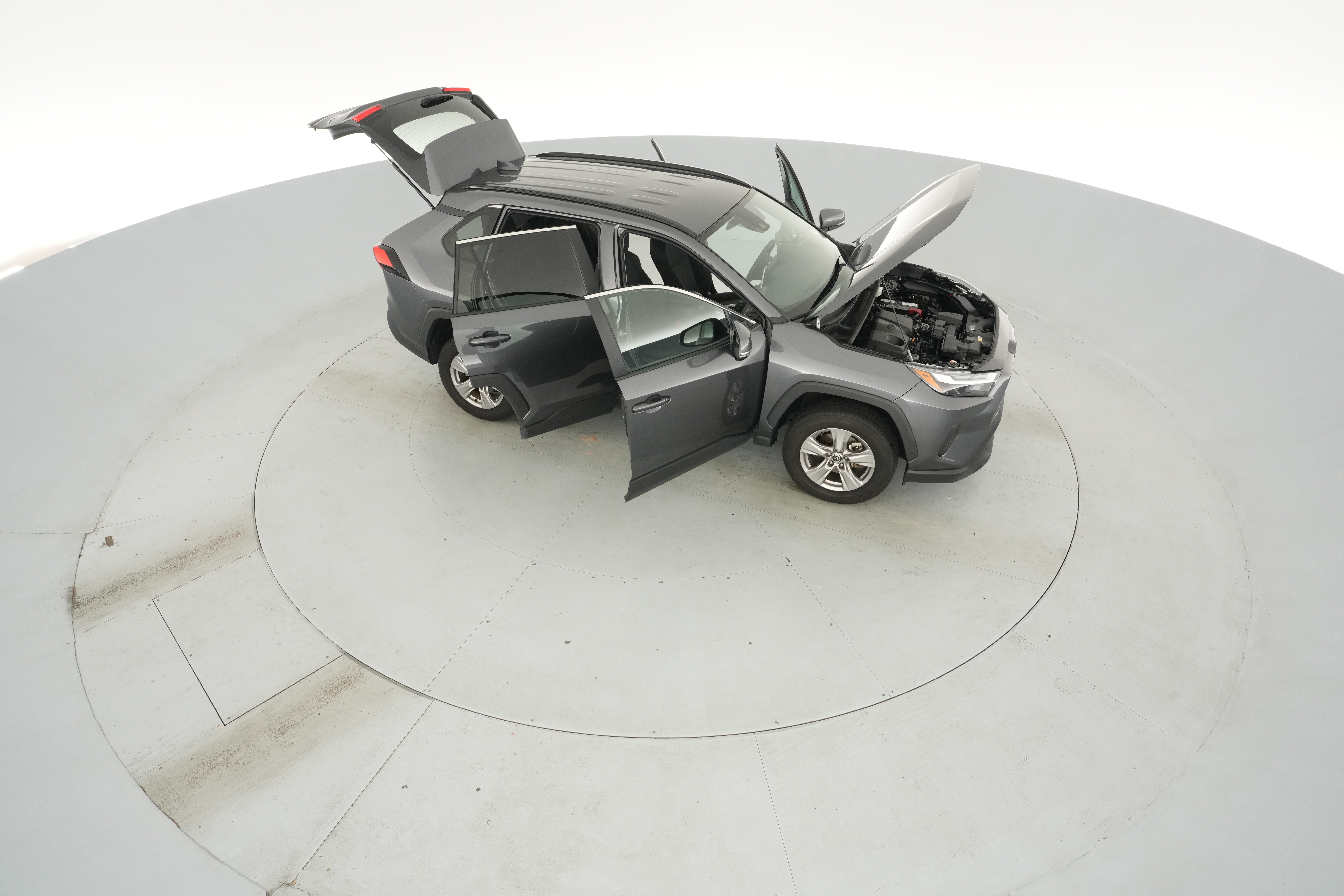 2025 Toyota RAV4 XLE - Photo 51
