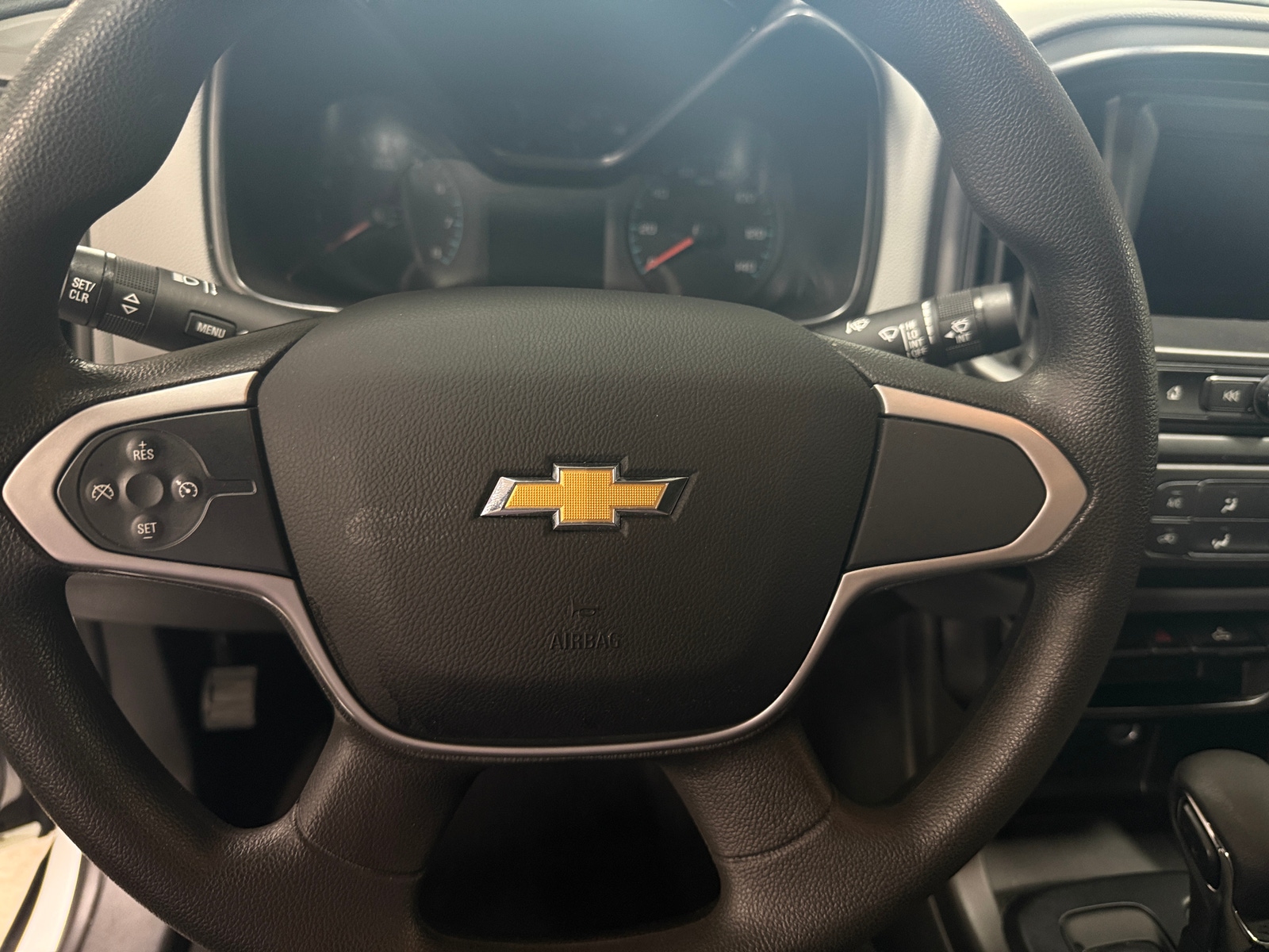Thumbnail: 2022 Chevrolet Colorado - 5