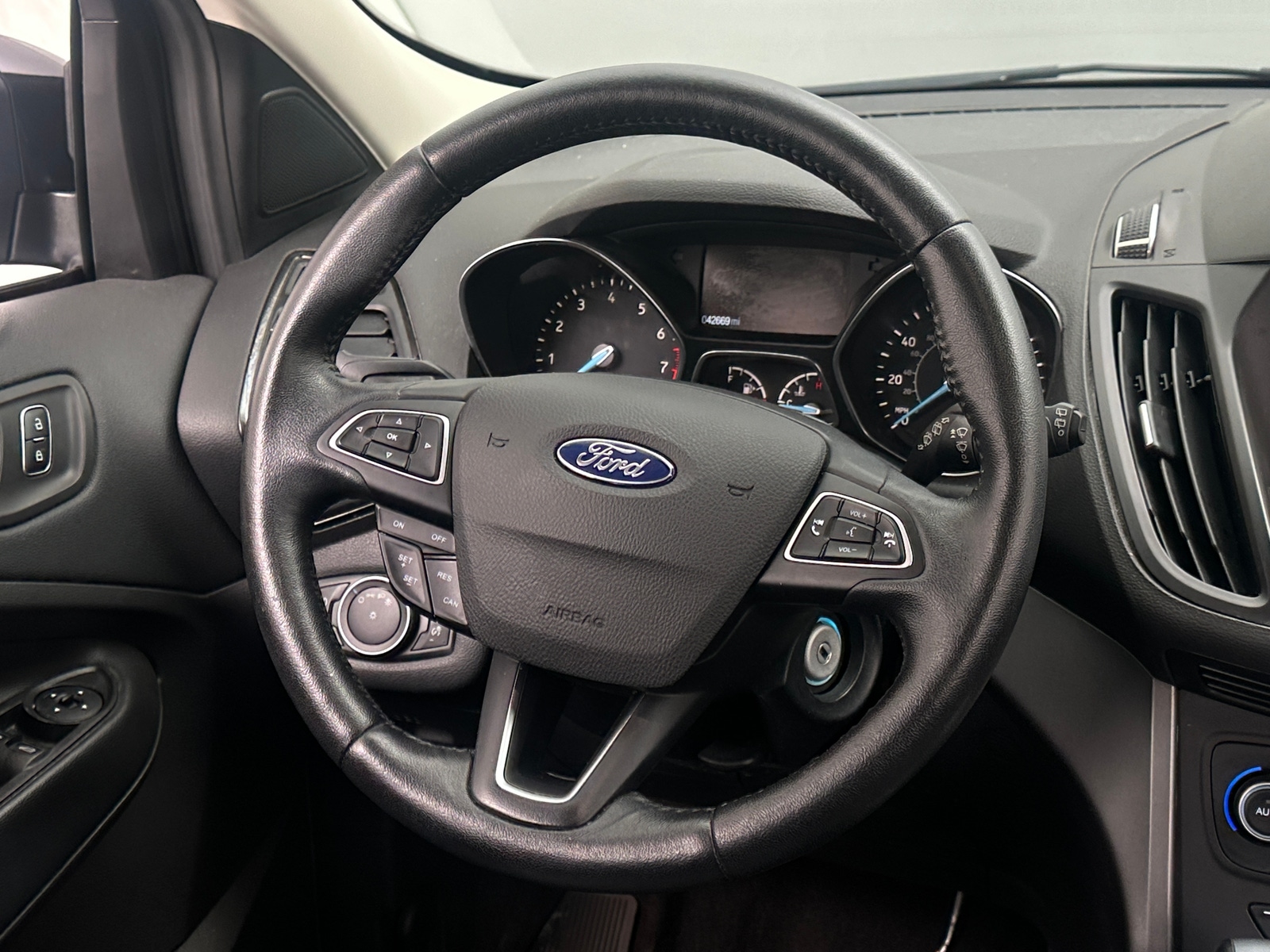 Thumbnail: 2018 Ford Escape - 4