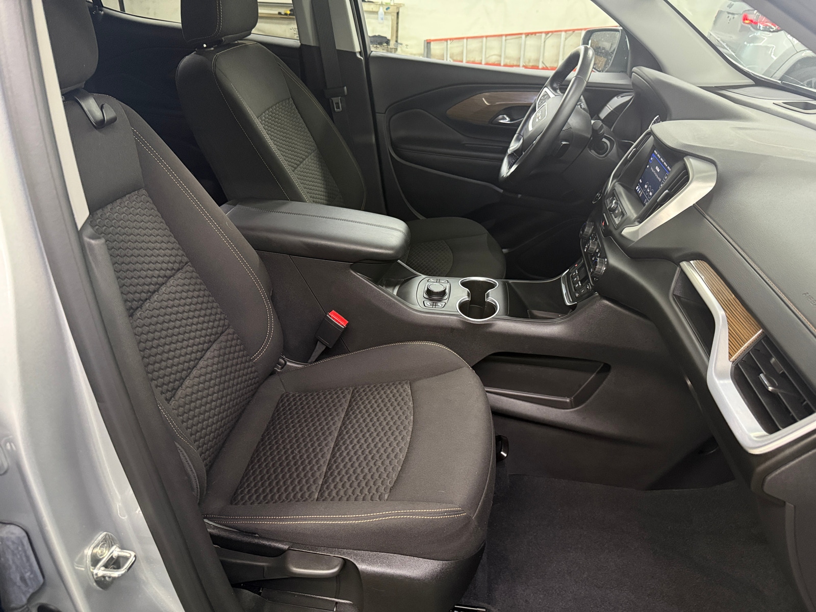 Thumbnail: 2021 GMC Terrain - 2