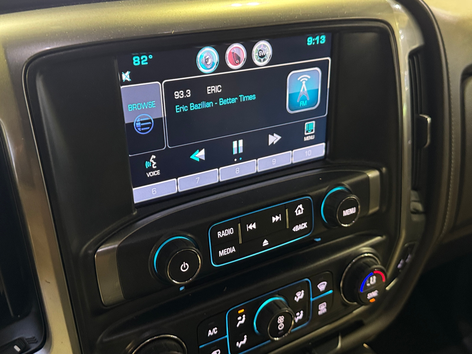 Thumbnail: 2015 Chevrolet Silverado 1500 - 3