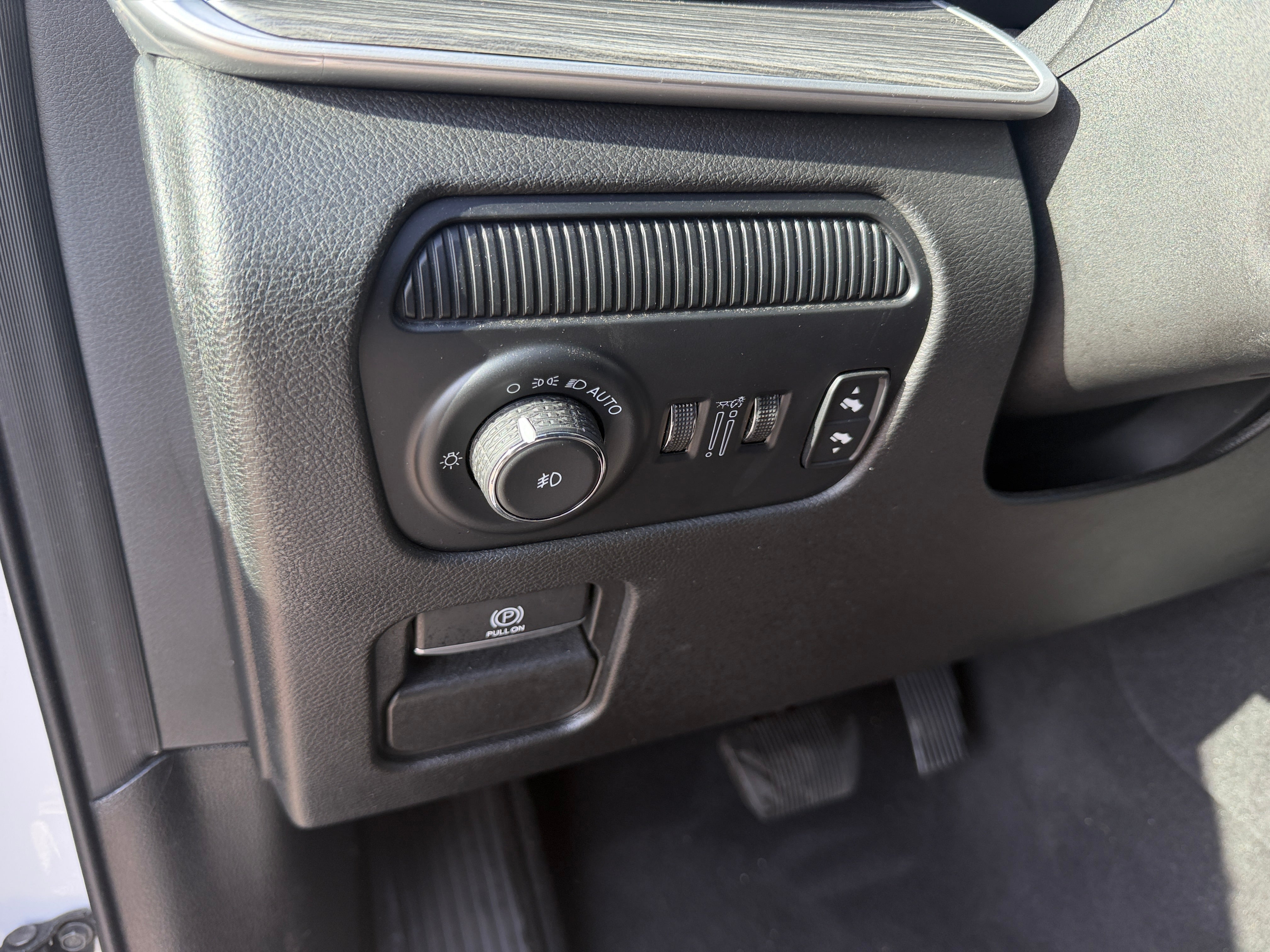 2024 Jeep Wagoneer Series II - Photo 15