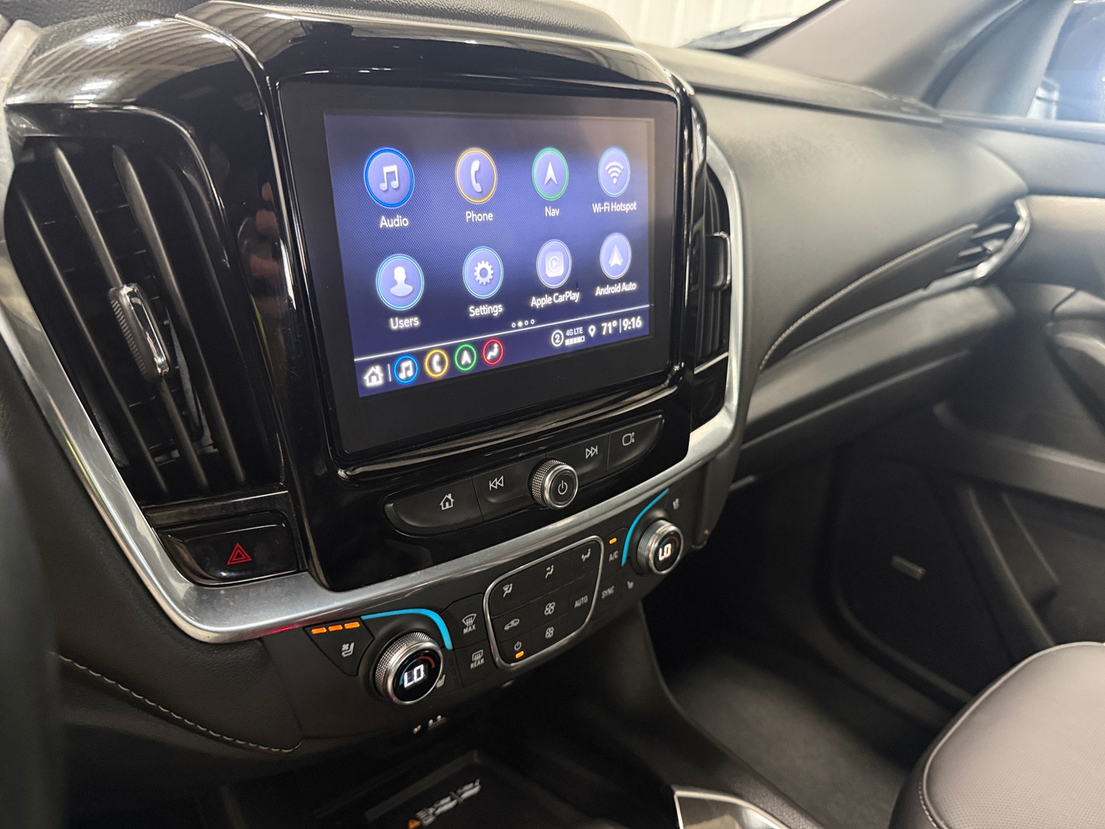 Thumbnail: 2023 Chevrolet Traverse - 3