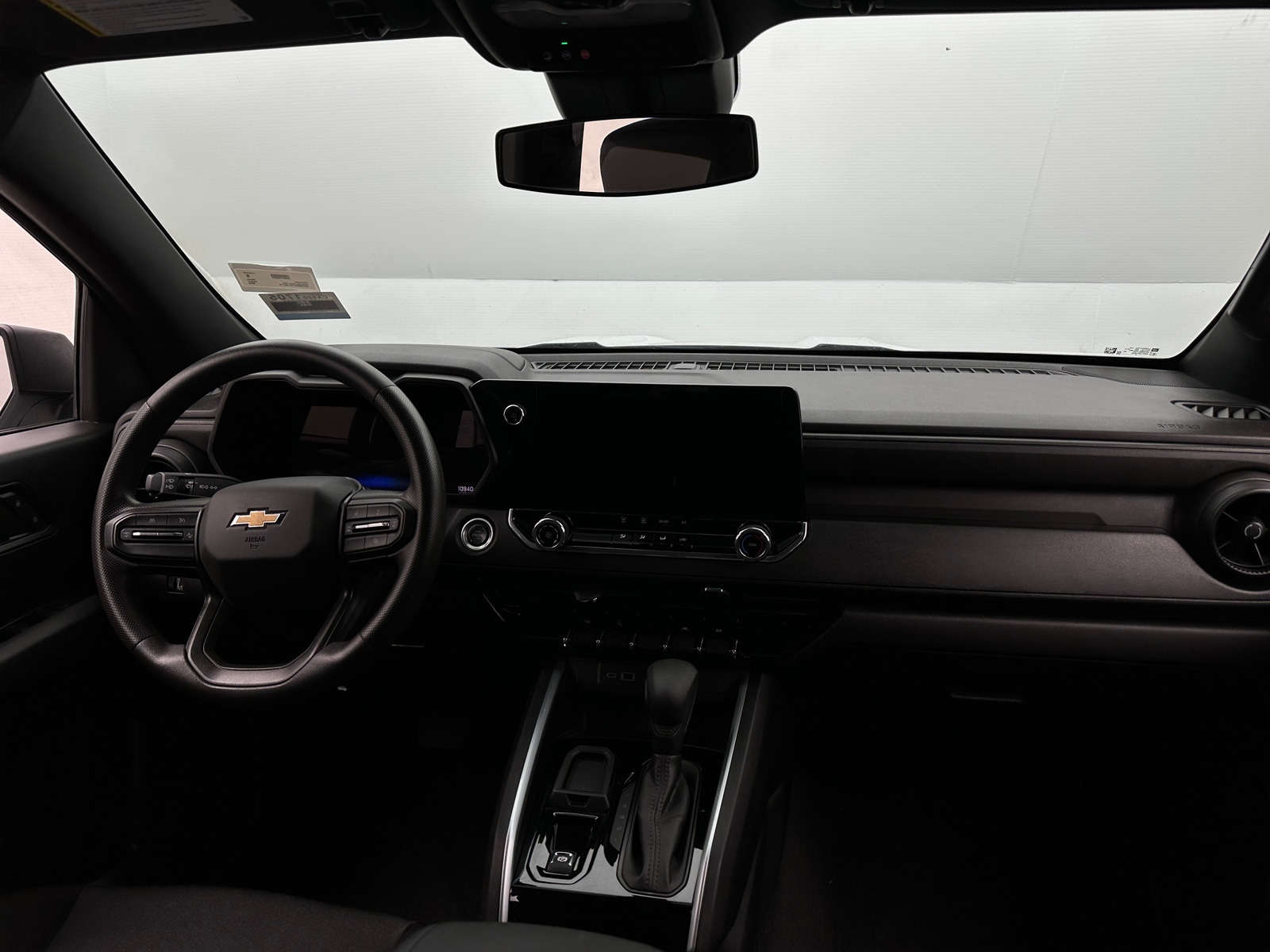 Thumbnail: 2024 Chevrolet Colorado - 3