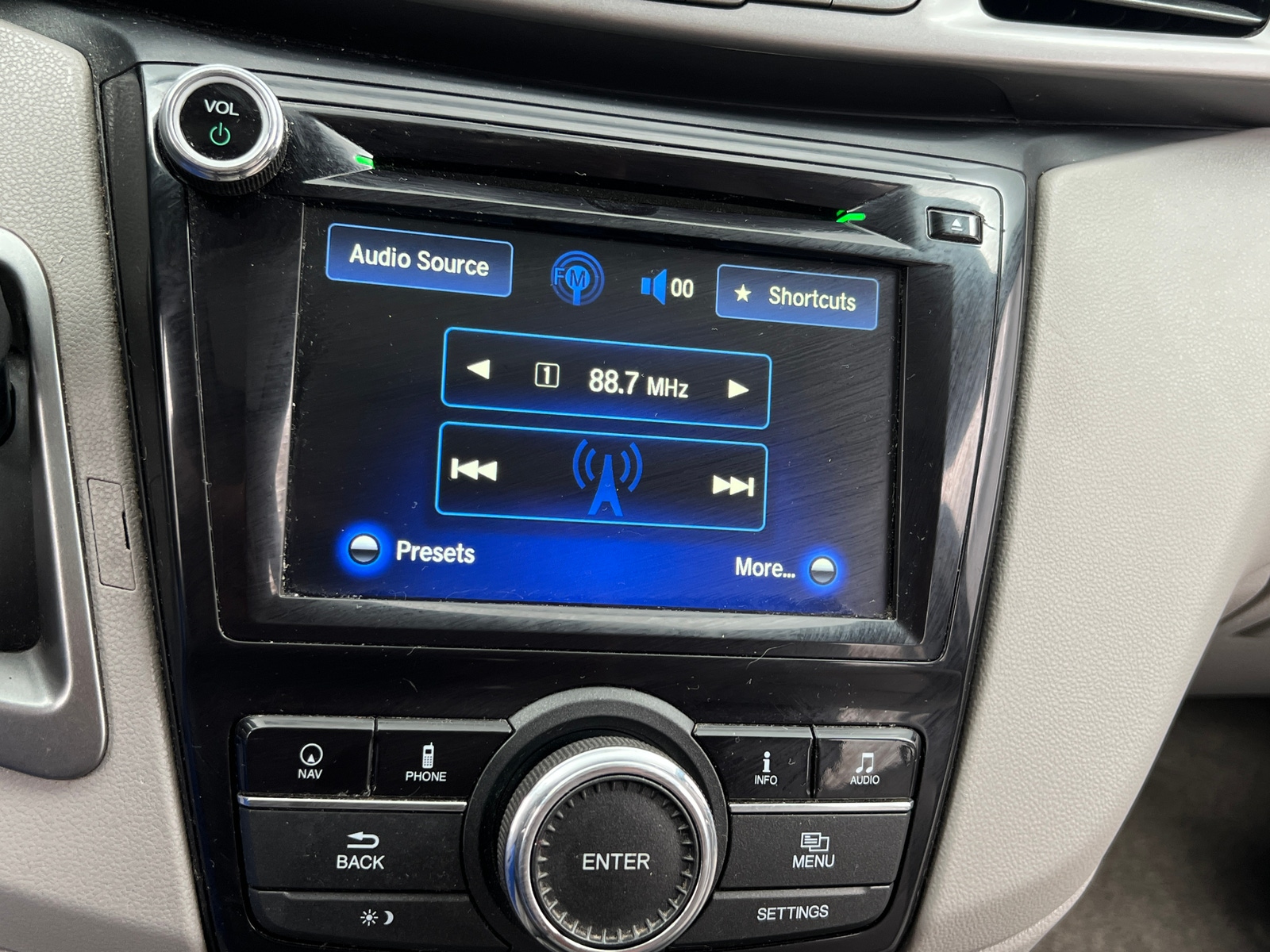 Thumbnail: 2016 Honda Odyssey - 3