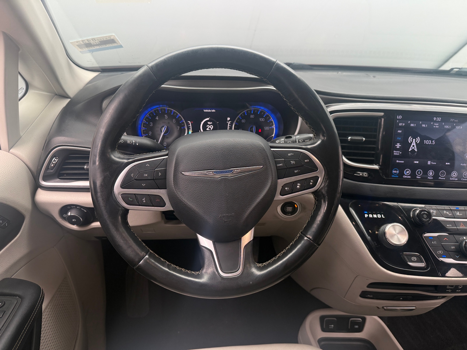 Thumbnail: 2020 Chrysler Pacifica - 4