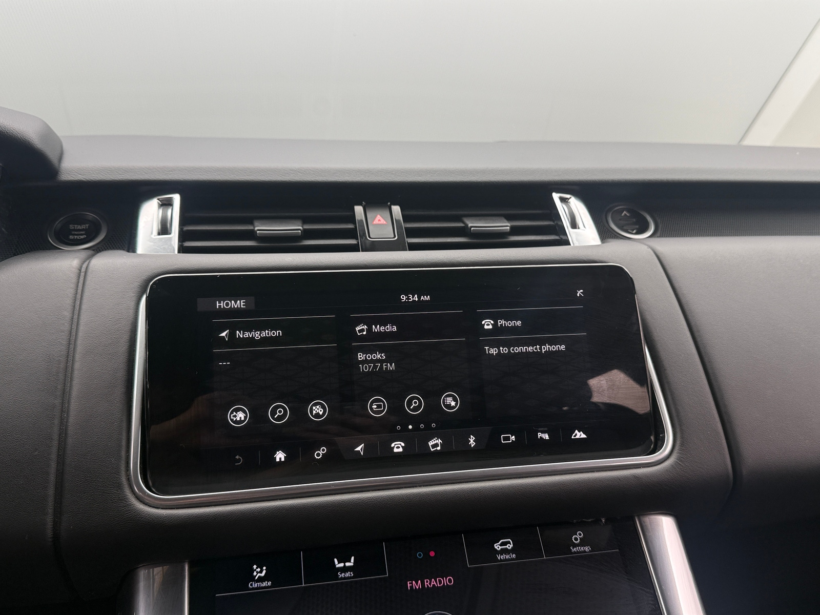 Thumbnail: 2022 Land Rover Range Rover Sport - 3