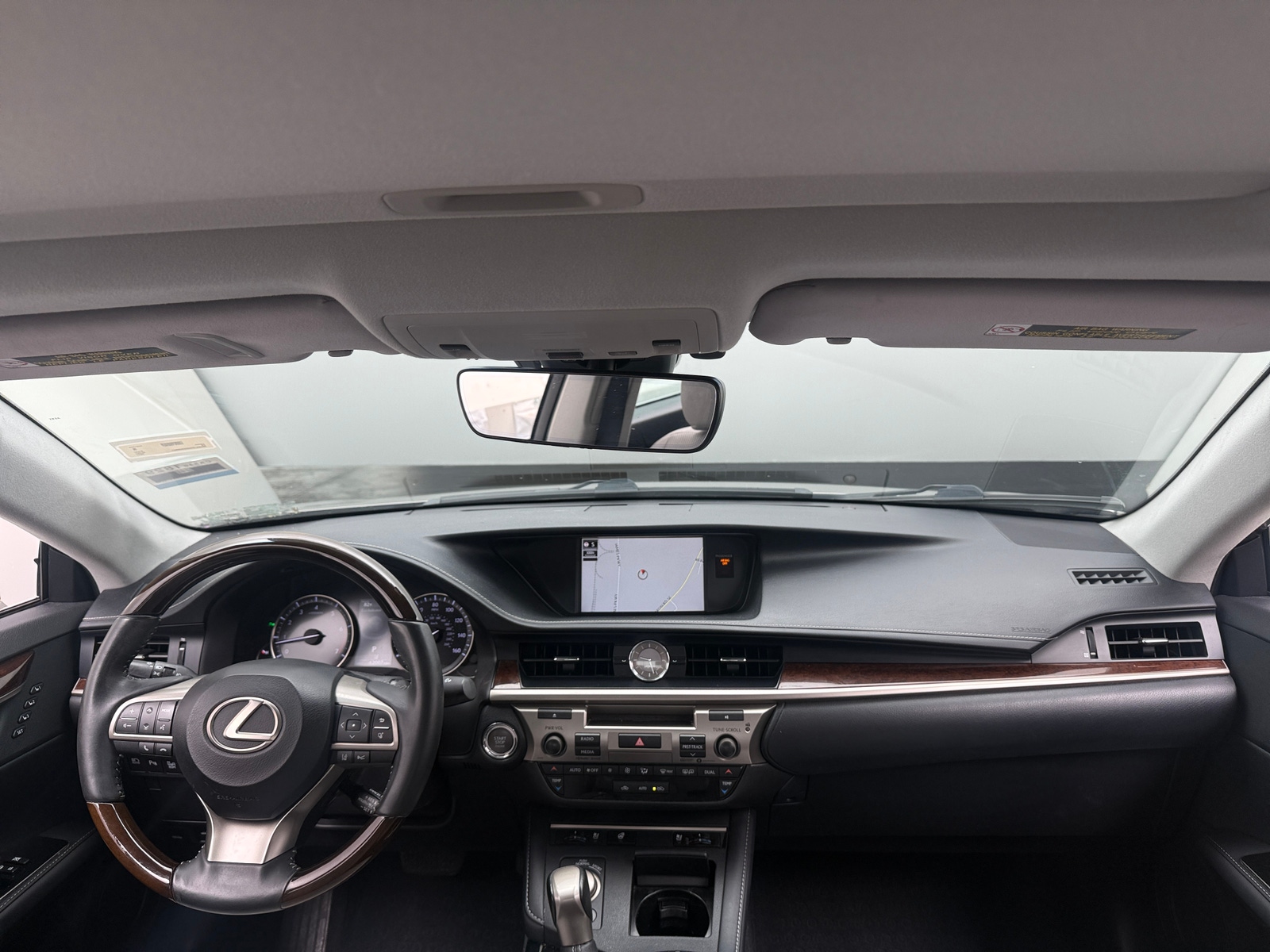 Thumbnail: 2017 Lexus ES - 2