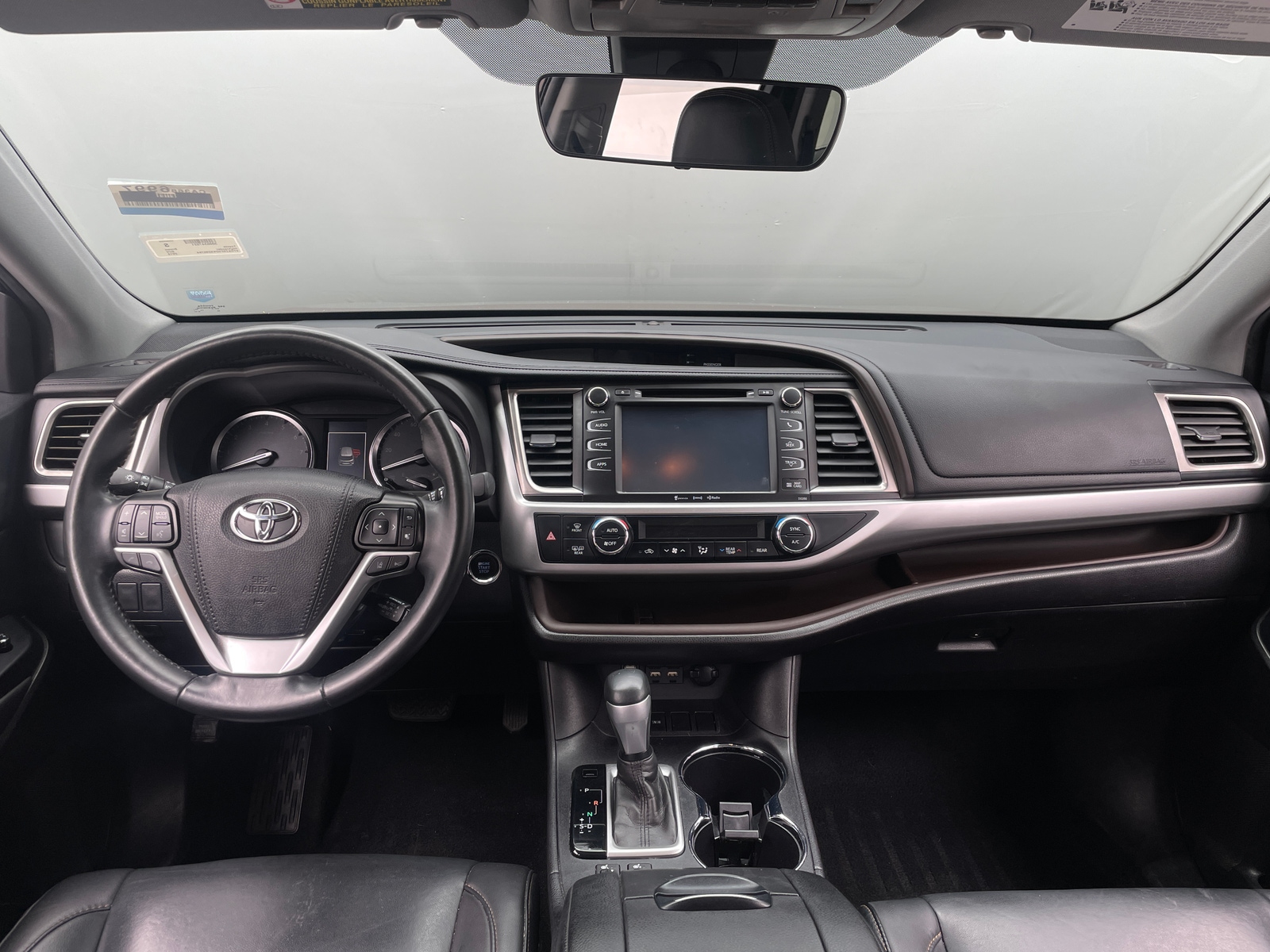 Thumbnail: 2019 Toyota Highlander - 2