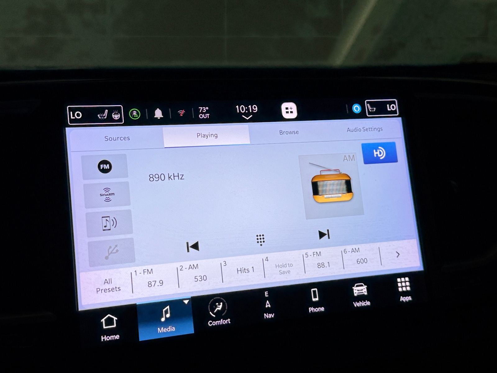 Thumbnail: 2023 Chrysler Pacifica - 3