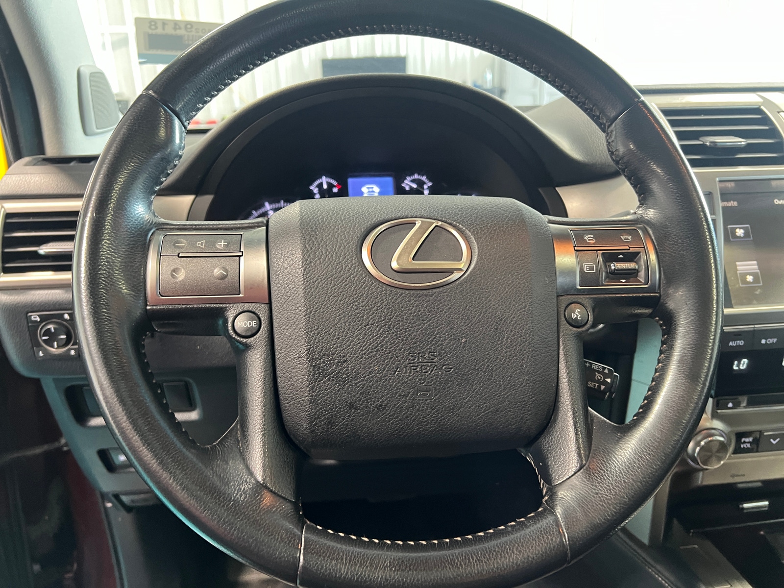 Thumbnail: 2019 Lexus GX - 4