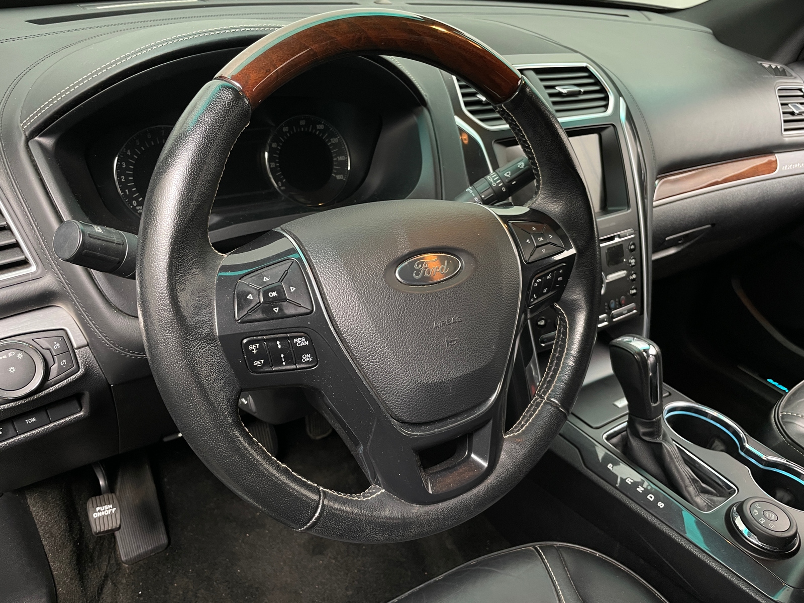 Thumbnail: 2017 Ford Explorer - 4