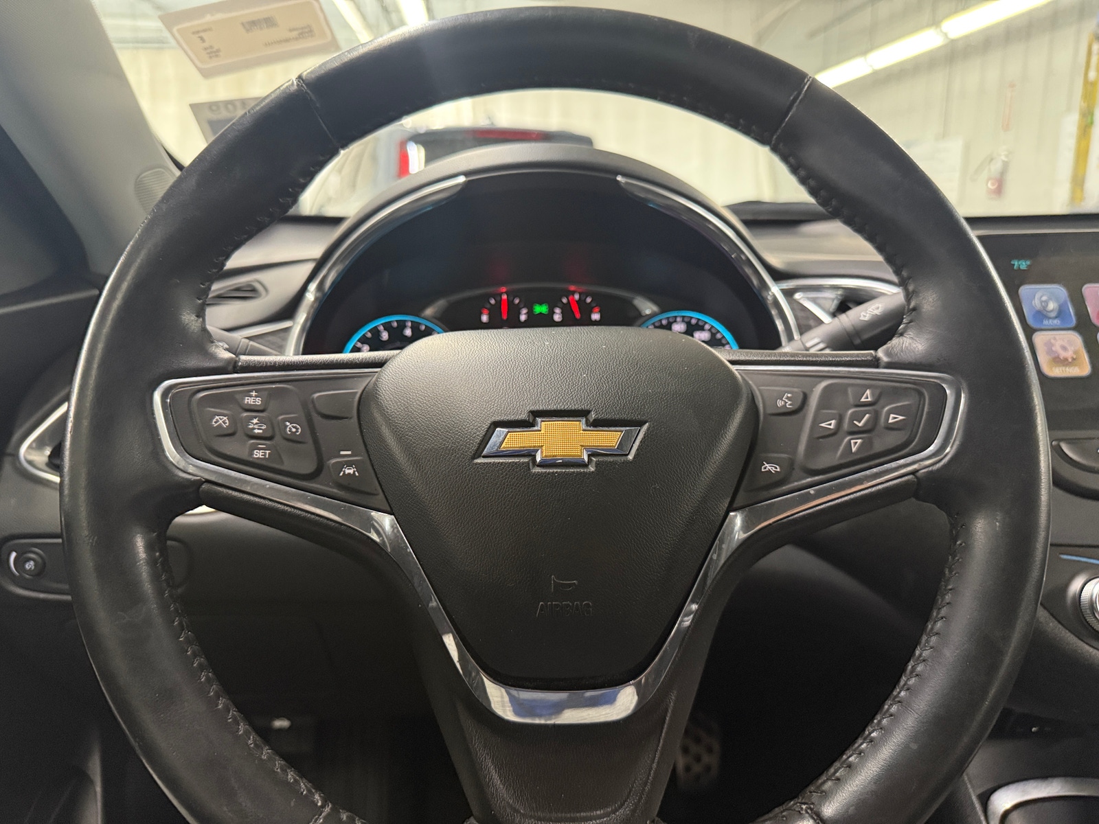 Thumbnail: 2016 Chevrolet Malibu - 5