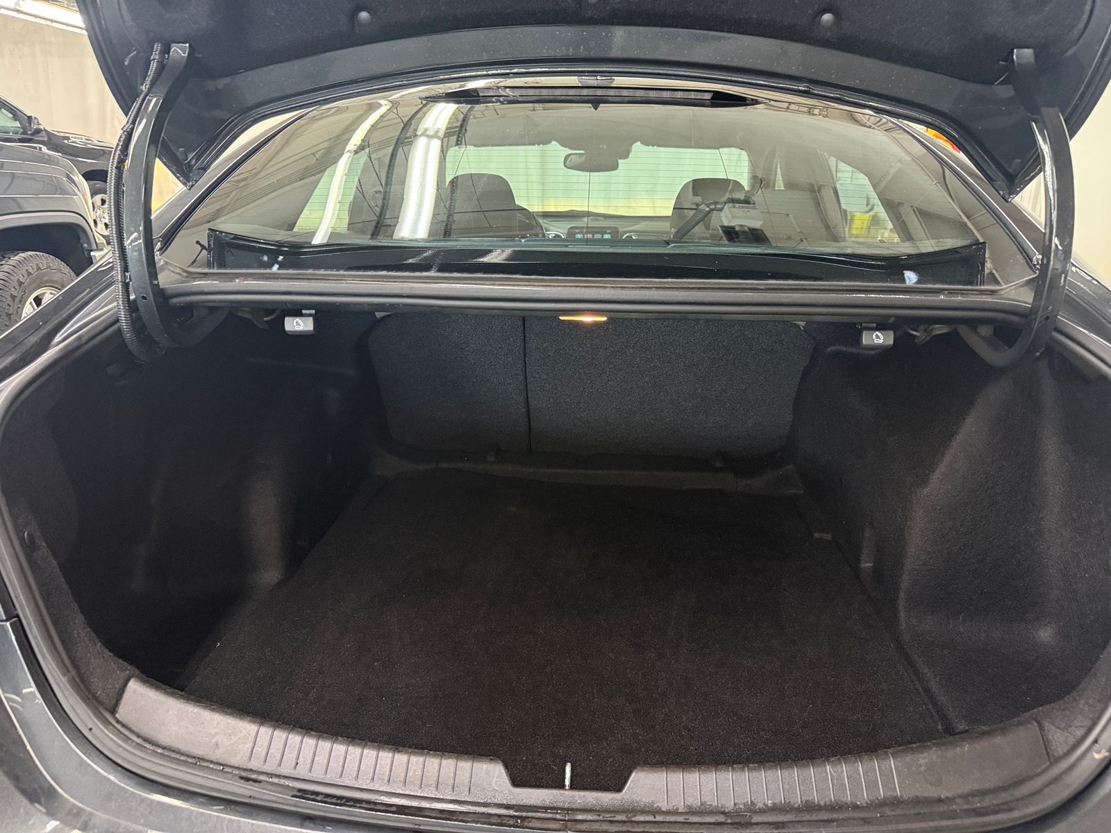 Thumbnail: 2016 Chevrolet Malibu - 7