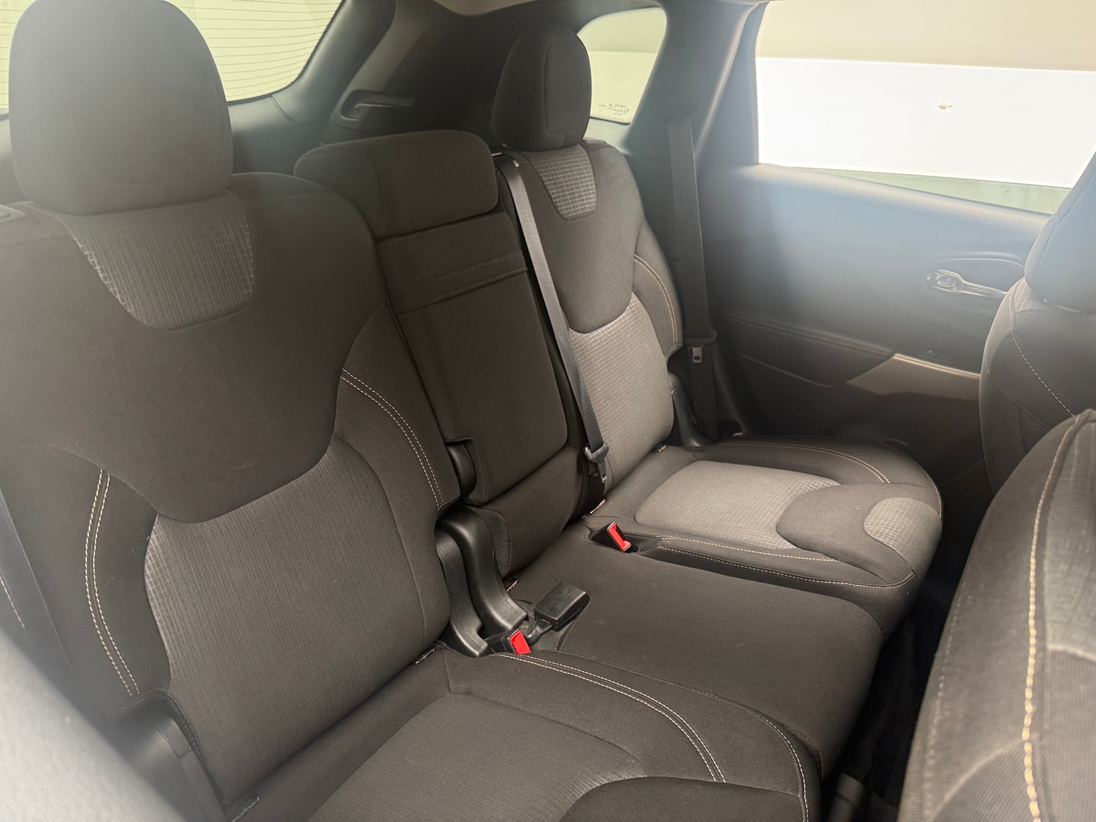 Thumbnail: 2017 Jeep Cherokee - 6