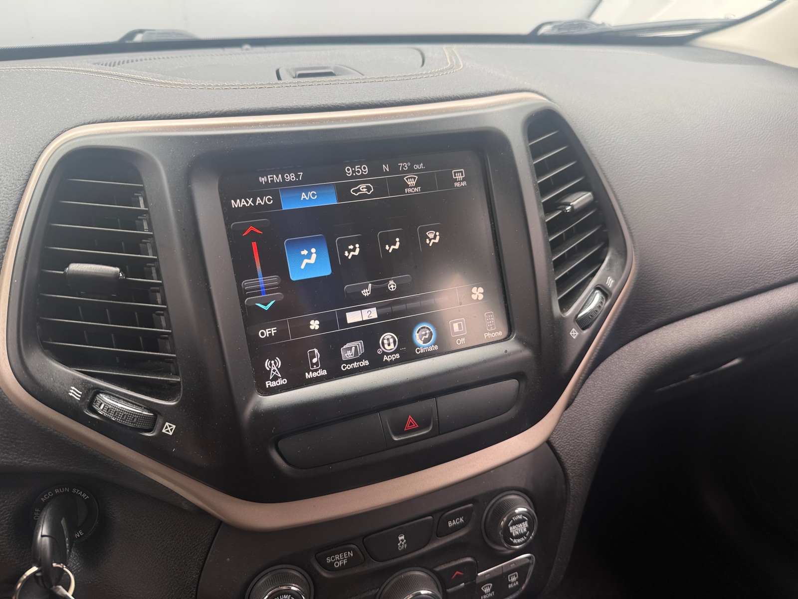 Thumbnail: 2017 Jeep Cherokee - 4