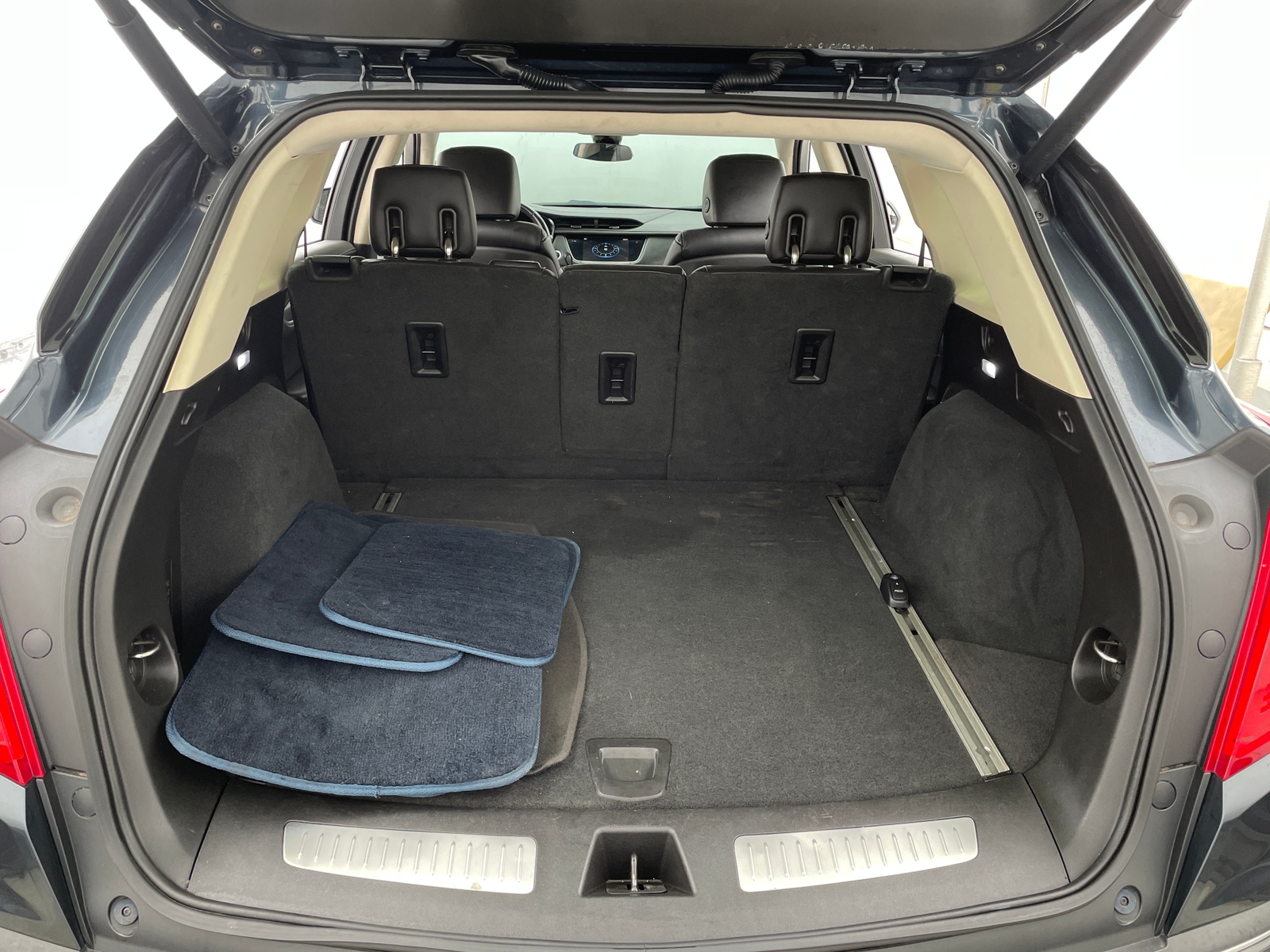 Thumbnail: 2019 Cadillac XT5 - 6