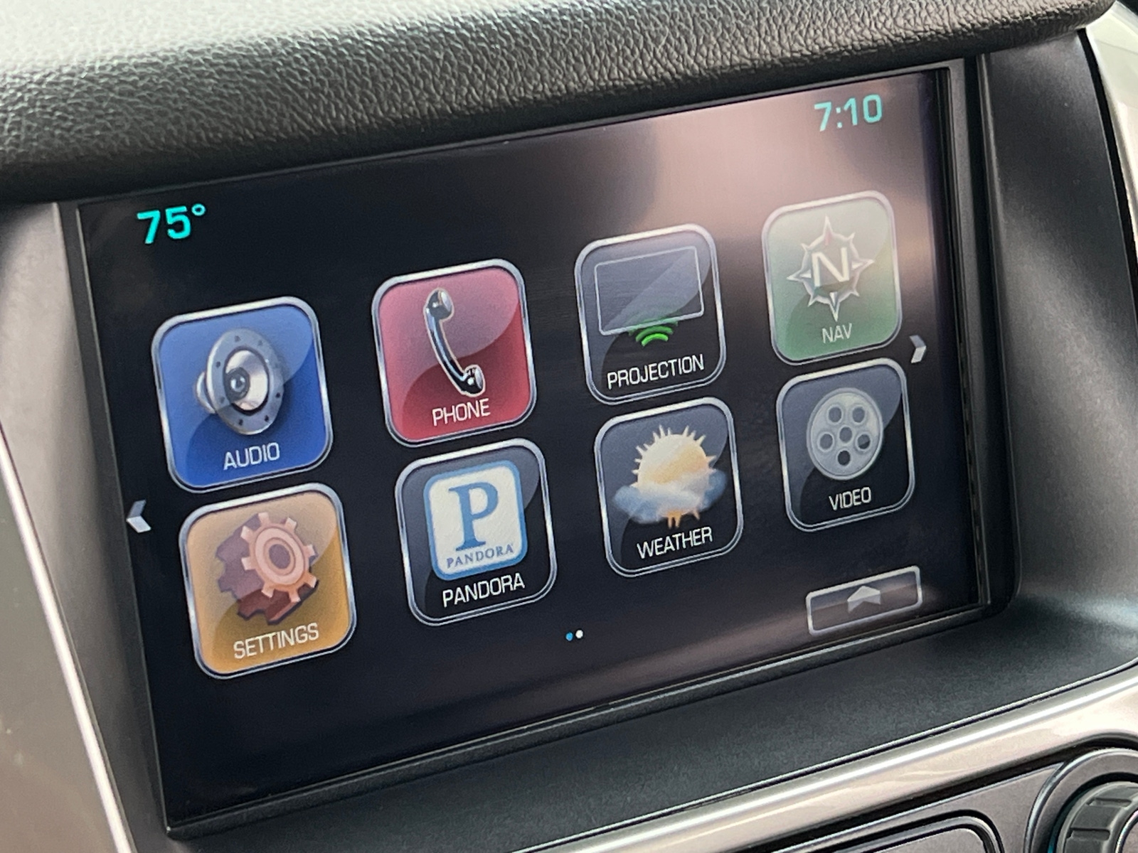 Thumbnail: 2016 Chevrolet Tahoe - 3