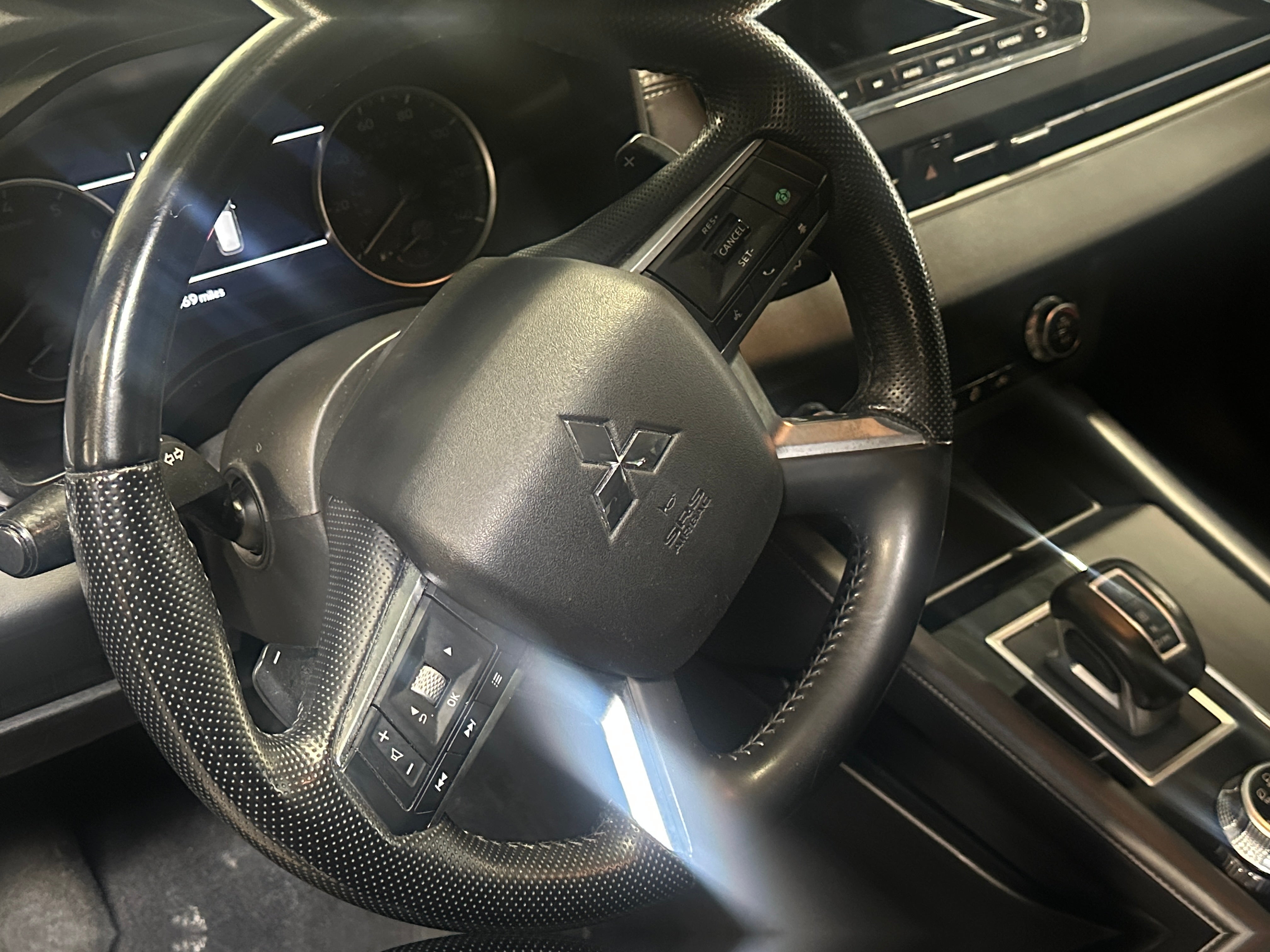 2024 Mitsubishi Outlander SE - Photo 8