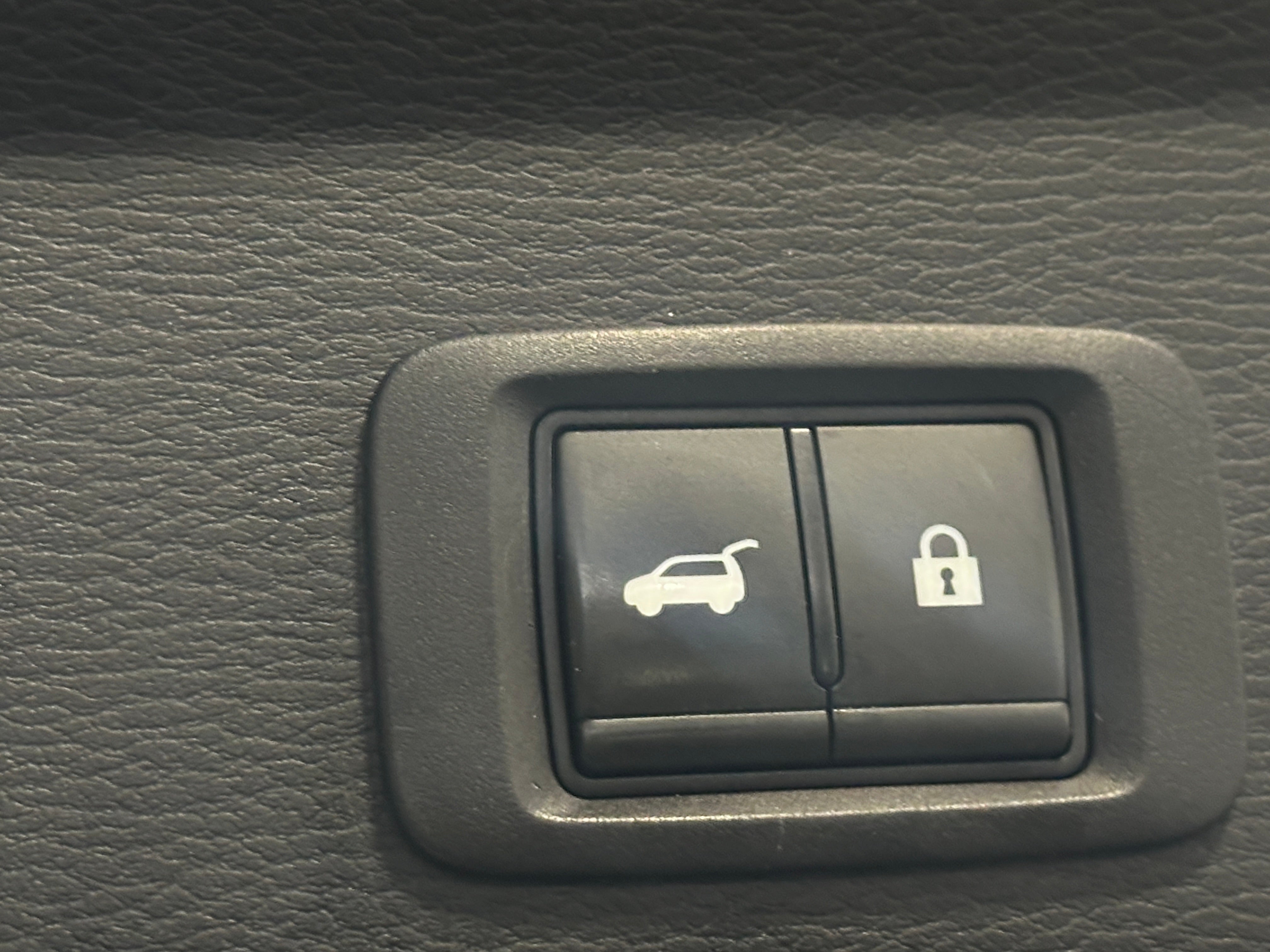 2024 Mitsubishi Outlander SE - Photo 17