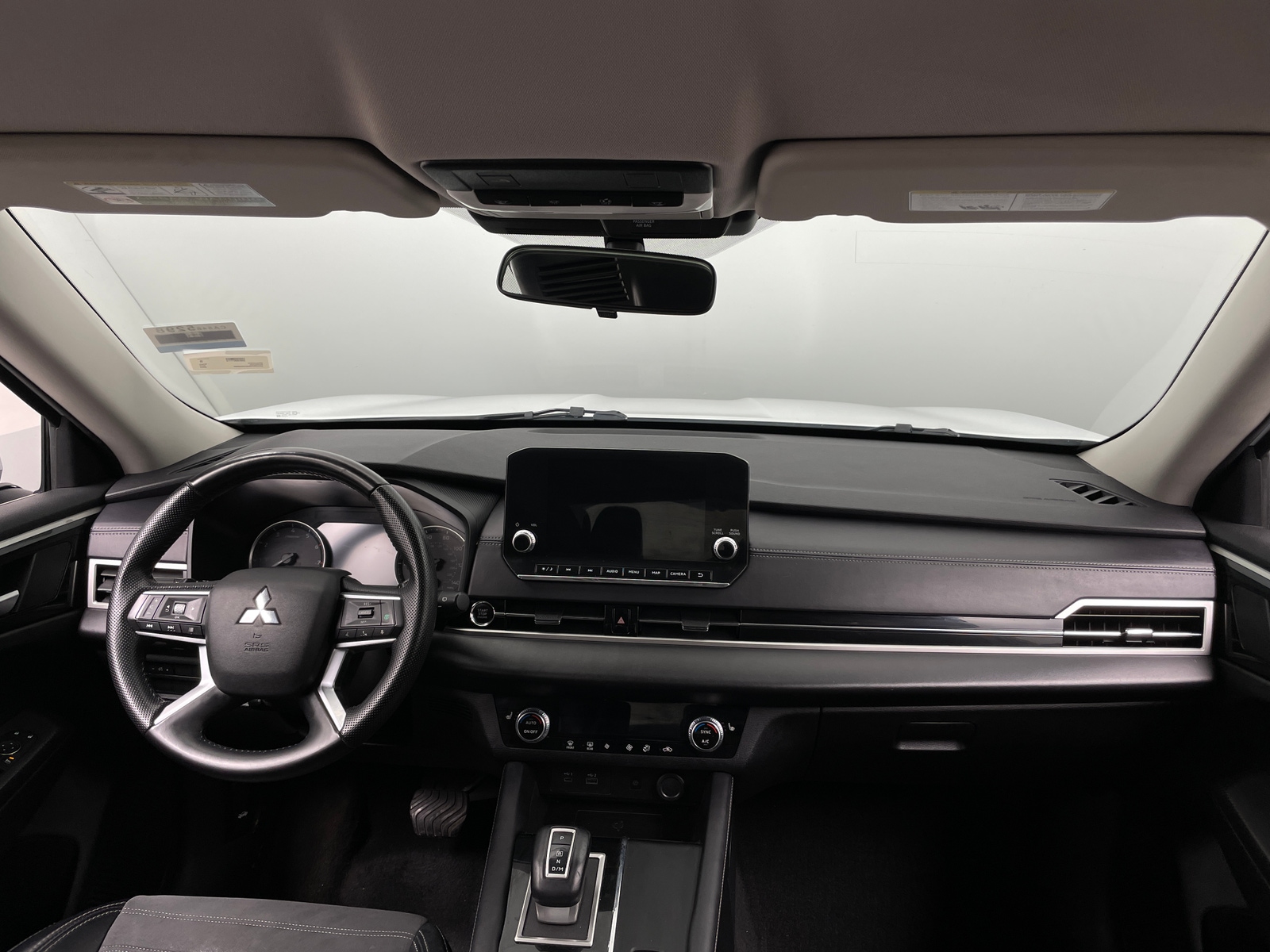 Thumbnail: 2024 Mitsubishi Outlander - 2