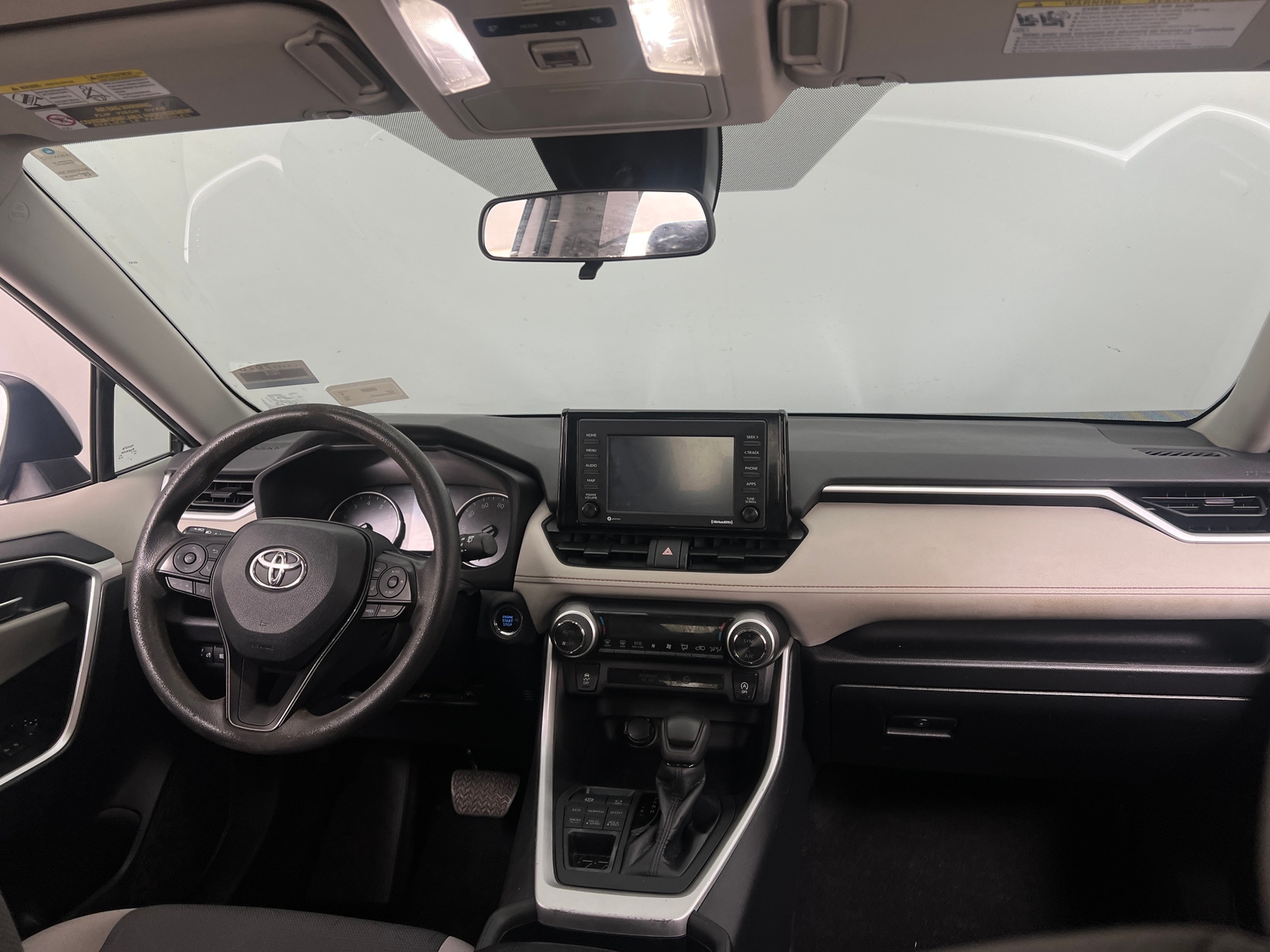 Thumbnail: 2022 Toyota RAV4 - 3