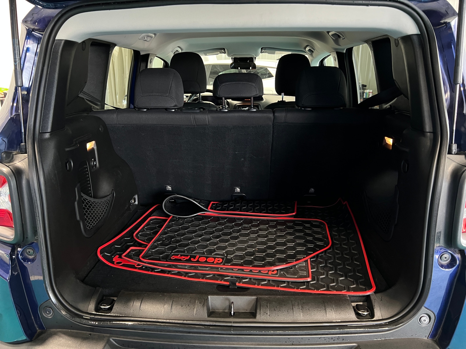 Thumbnail: 2016 Jeep Renegade - 7