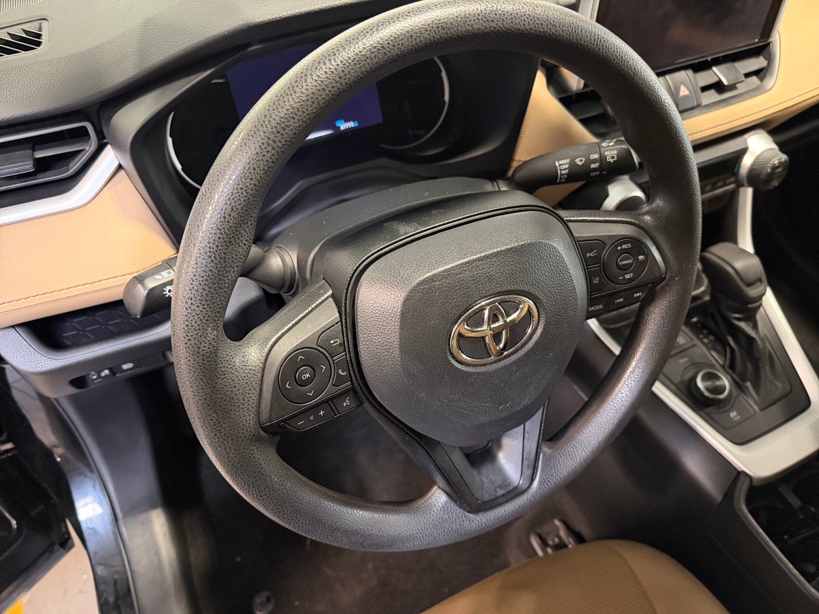 Thumbnail: 2023 Toyota RAV4 - 5