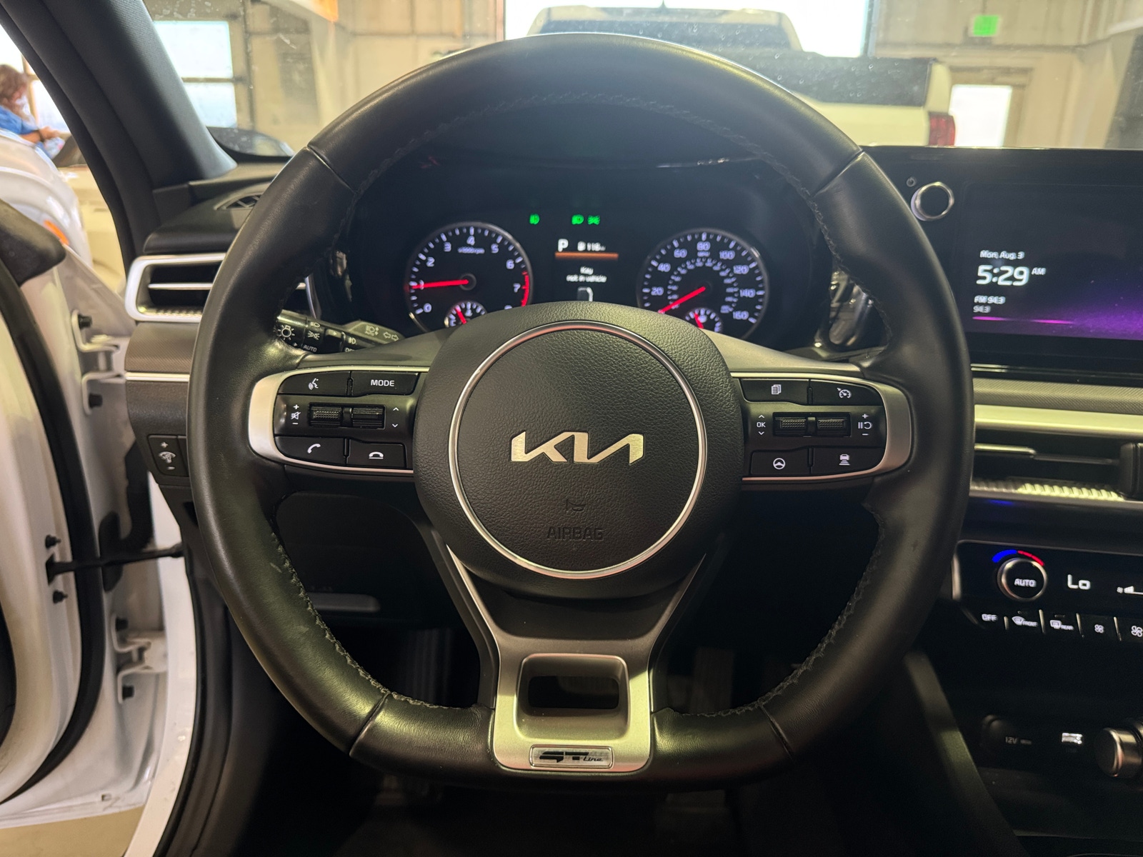 Thumbnail: 2023 Kia K5 - 4