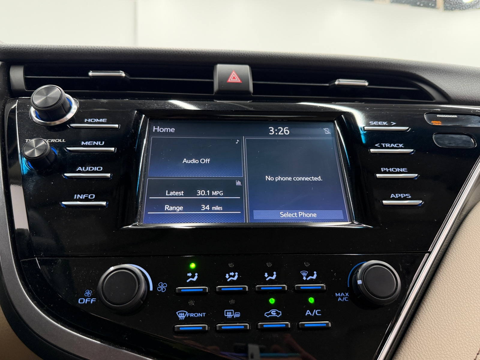 Thumbnail: 2018 Toyota Camry - 4