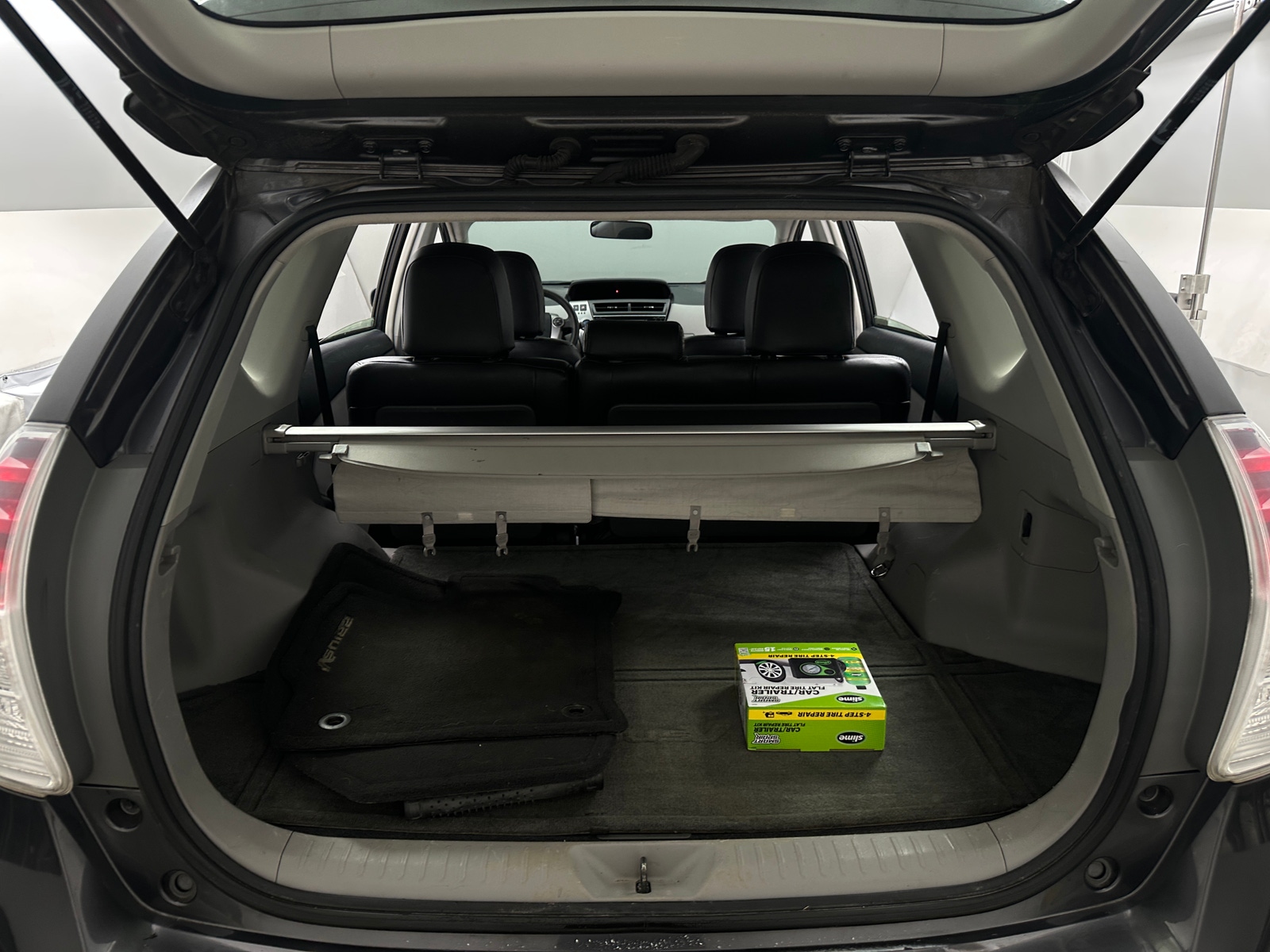 Thumbnail: 2015 Toyota Prius v - 7