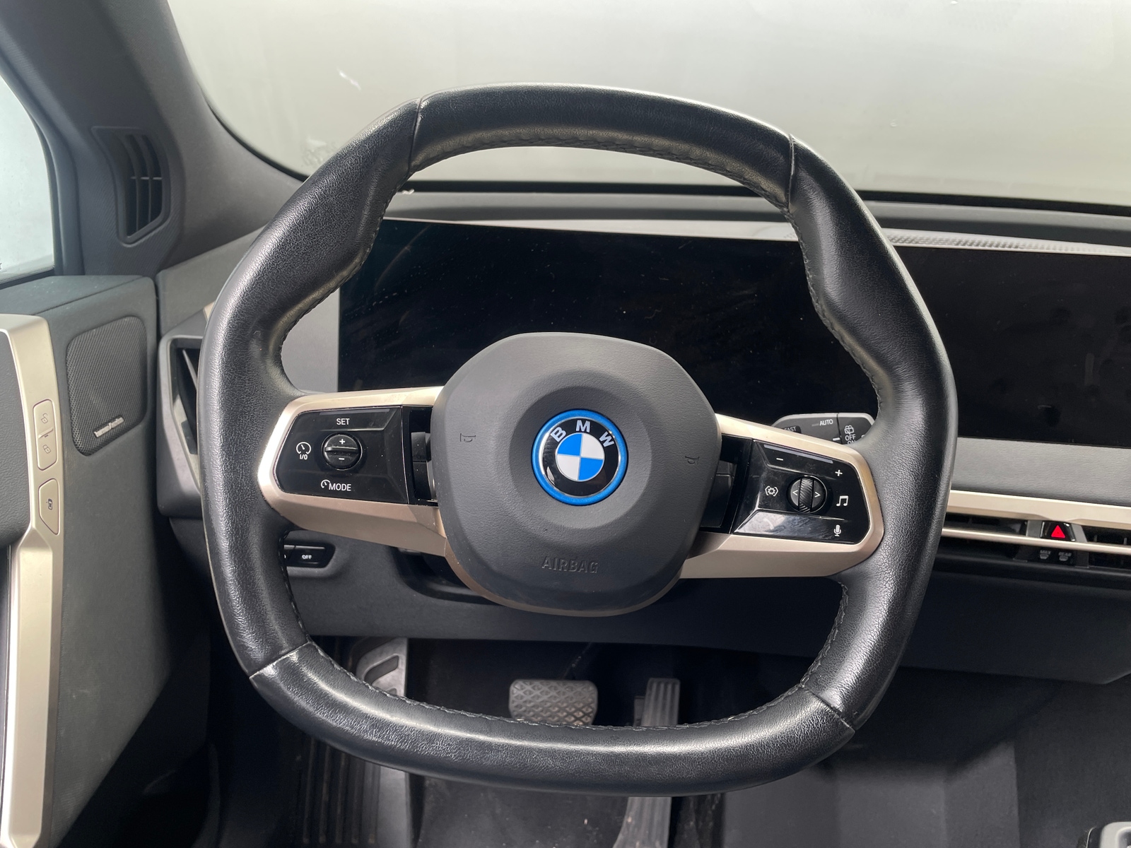 Thumbnail: 2024 BMW iX - 4