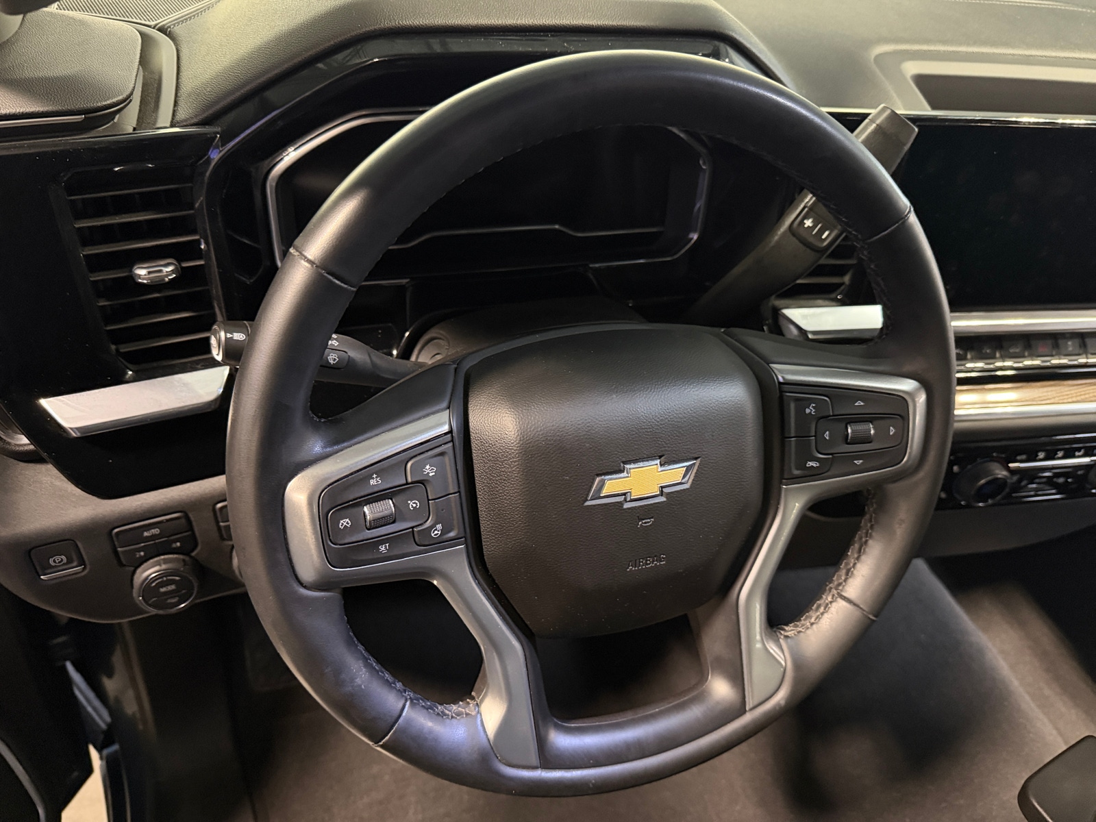 Thumbnail: 2024 Chevrolet Silverado 1500 - 5