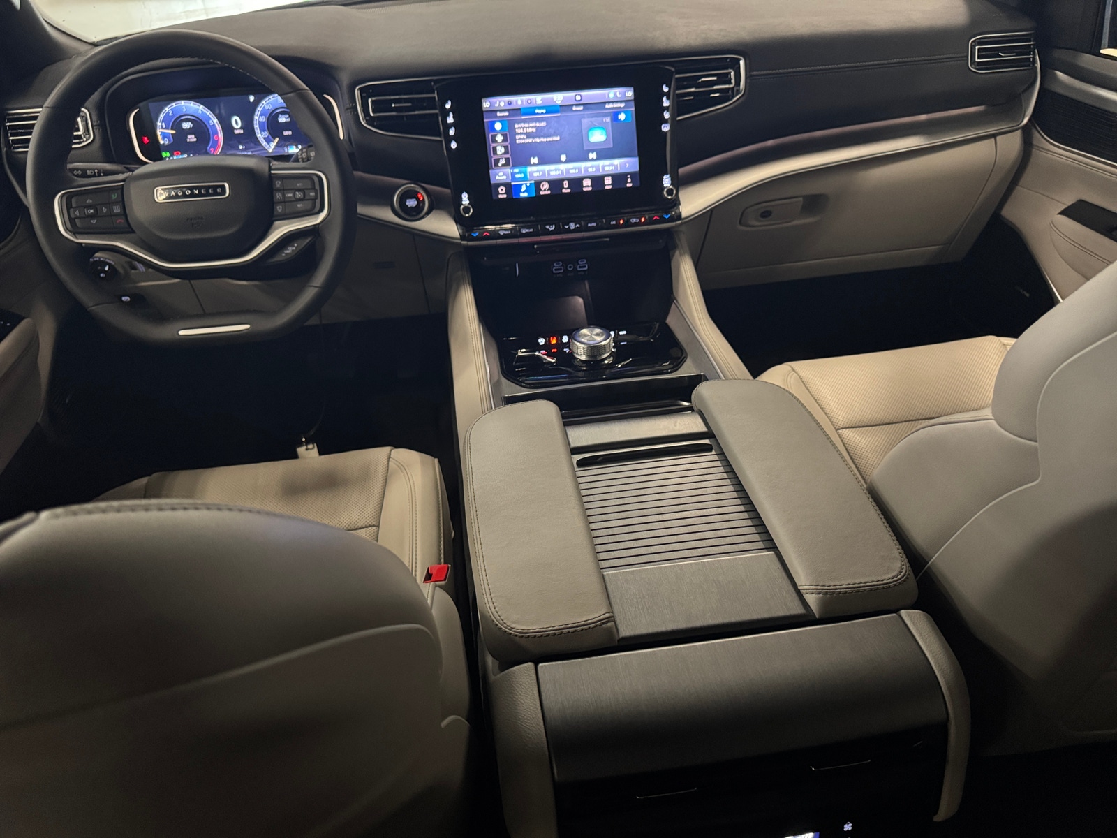 Thumbnail: 2025 Jeep Wagoneer - 2