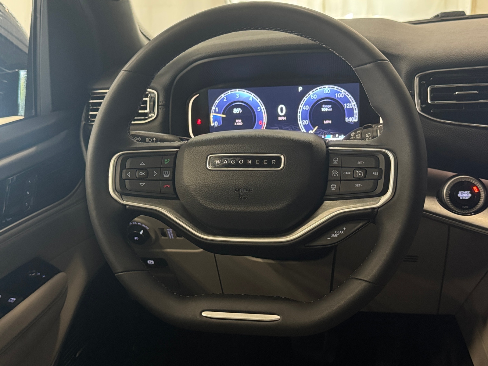 Thumbnail: 2025 Jeep Wagoneer - 4