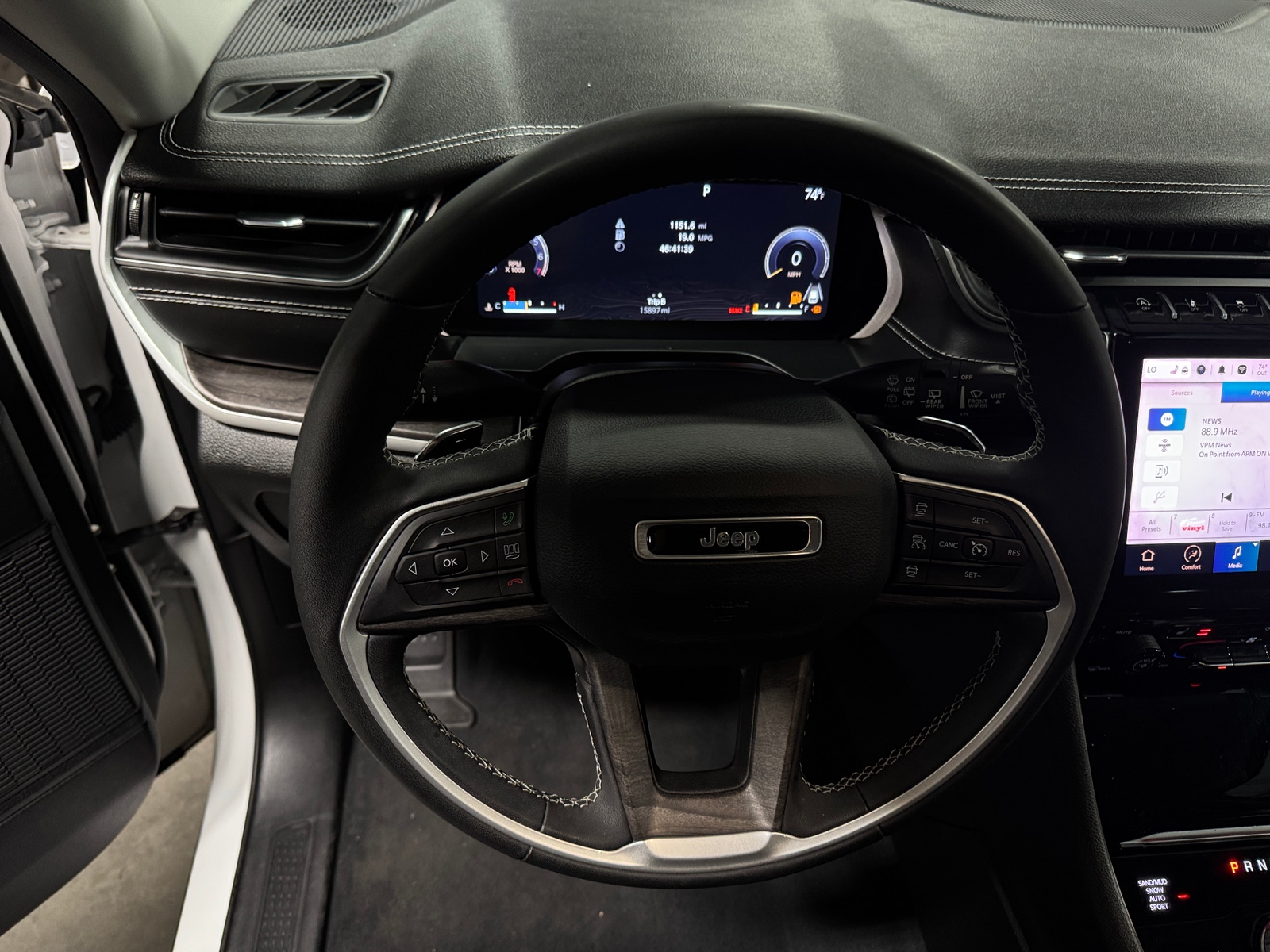 Thumbnail: 2023 Jeep Grand Cherokee - 4